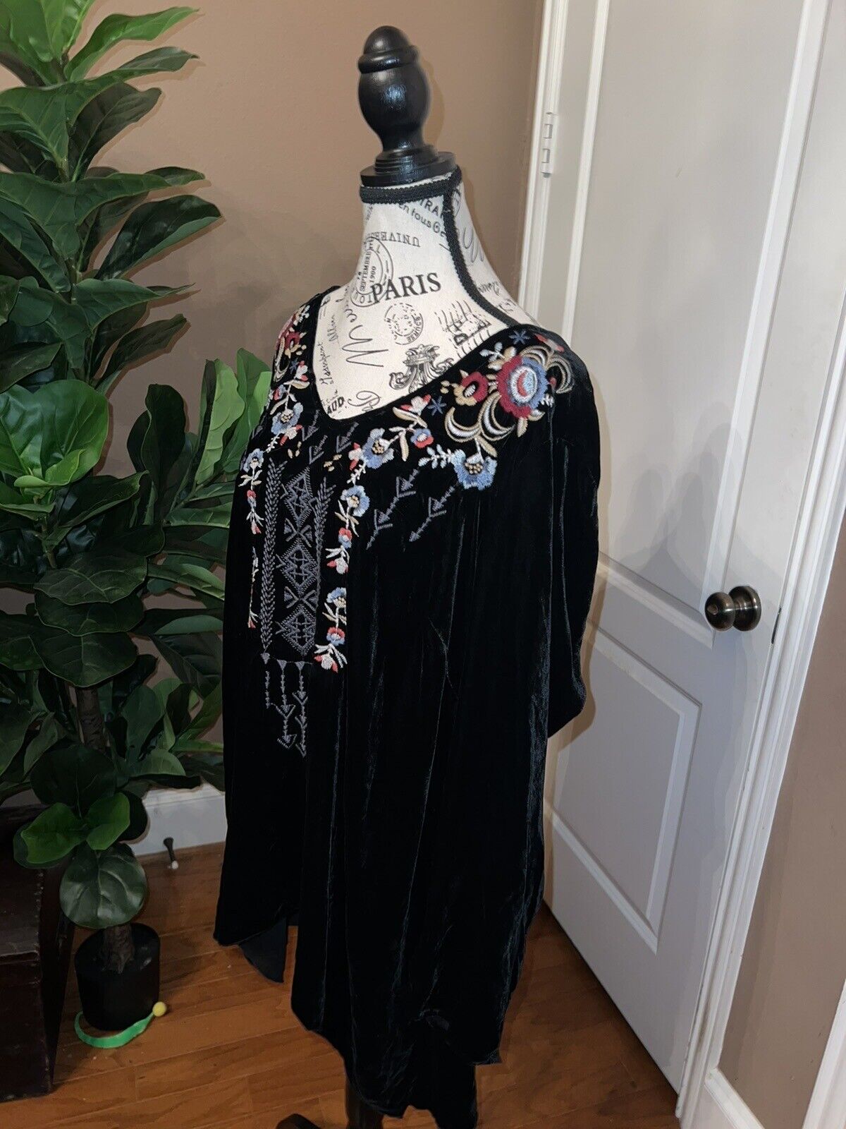 Johnny Was Black Velvet Tunic Top Mini Dress Embroidered Sz XXL 2X 2XL Excellent