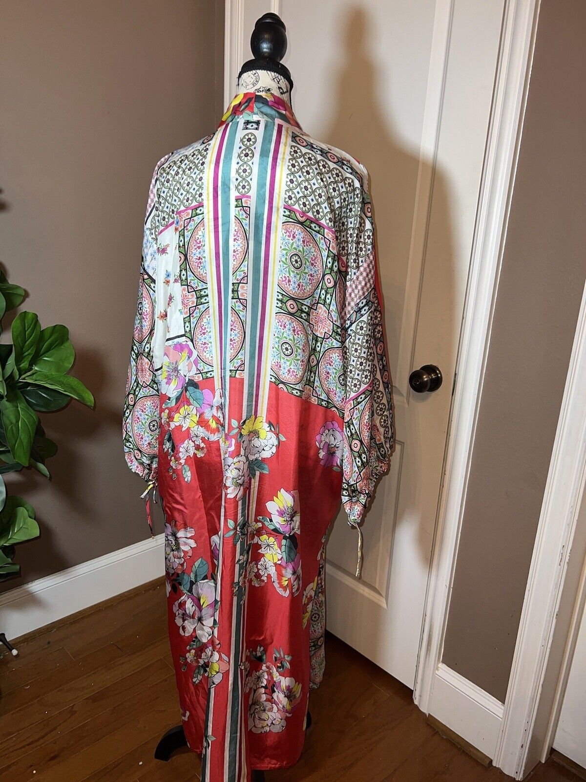 Johnny Was 100% Silk Long Kimono Wrap L Large Spring Floral Duster Robe