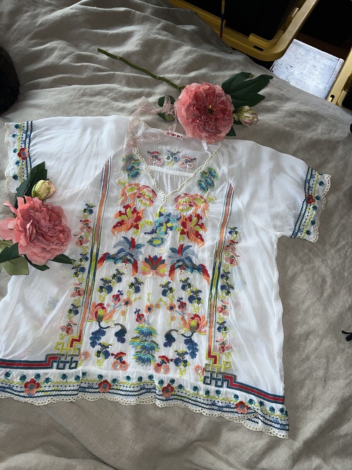 Johnny Was Silky White Embroidered Peasant Blouse Top Tunic L Large