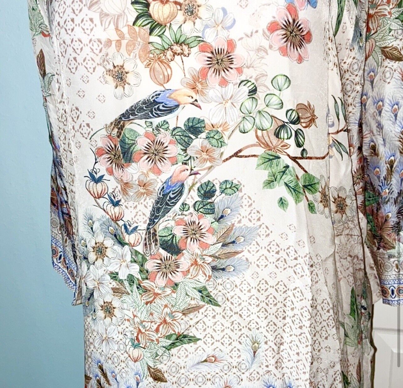 Johnny Was ELEGANT Silky Top w/ Birds/Flowers/Peacocks sz M