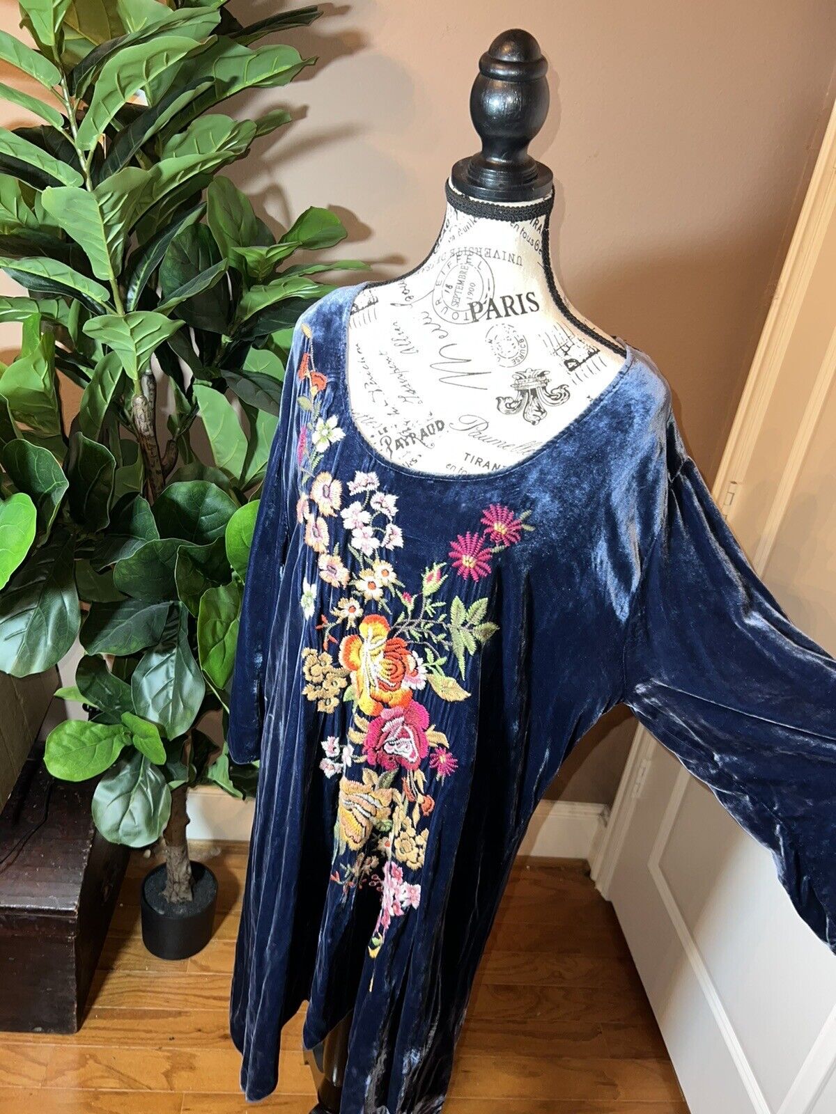 Johnny Was PL Petite Lrg Floral Embroidered Blue Velvet Tunic Top Mini Dress