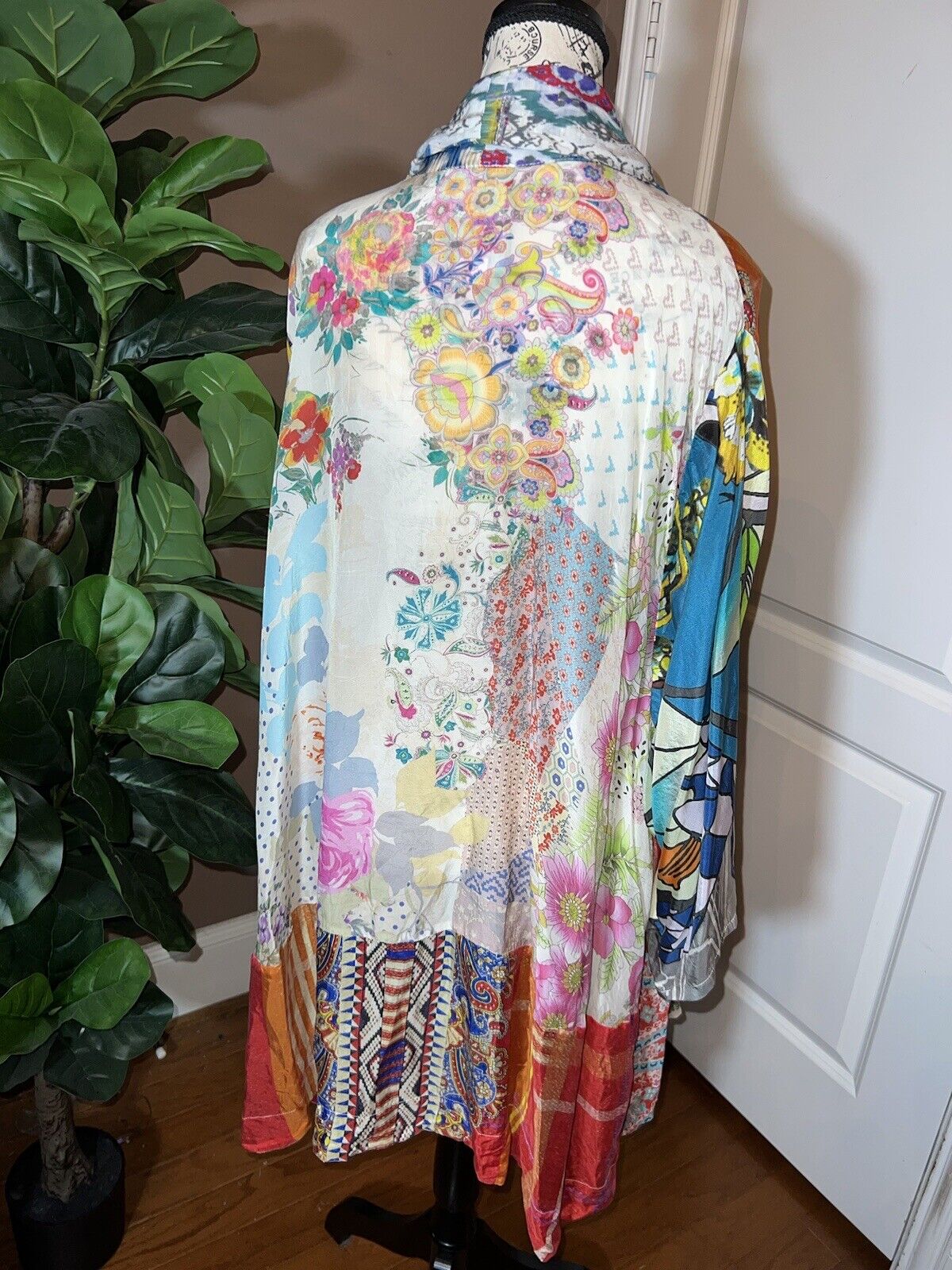 New Johnny Was 100% Silk Kimono Sz 1X 1XL XL Wrap Jacket Cardigan Colorful