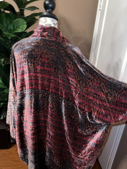 Johnny Was Black & Red Velvet Sz 1X 1XL XL Kimono Wrap Gorgeous Colors