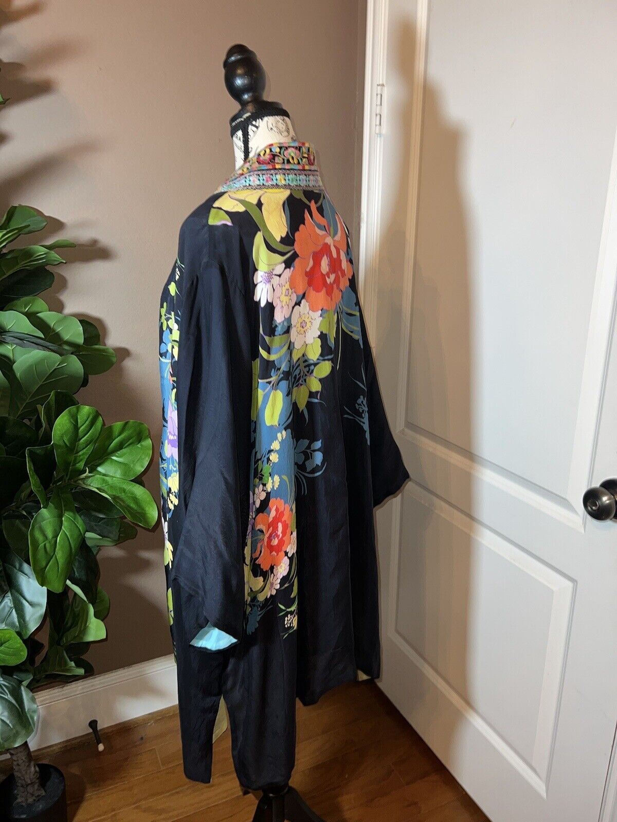 Johnny Was Sz L Silky Kimono Duster REVERSIBLE Embroidered Wrap  Floral