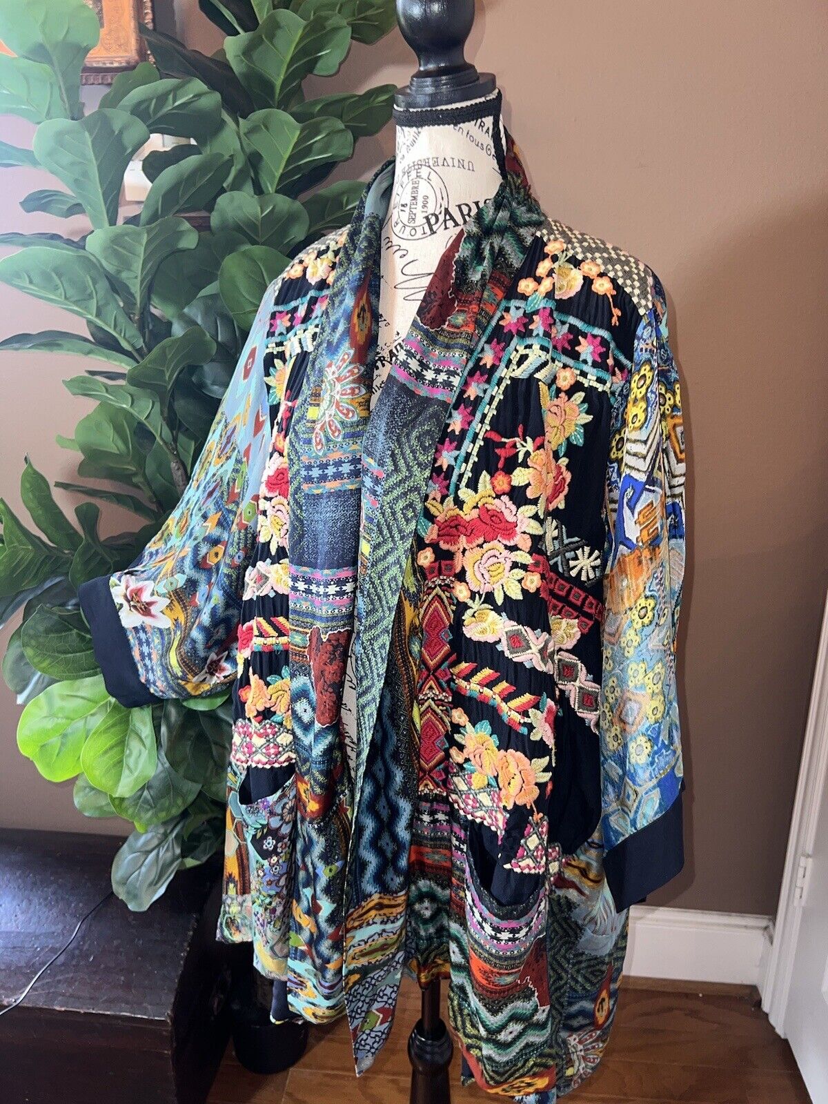 Johnny Was 100% Silk Kimono Sz XXL 2X 2XL Floral Jewel Tones W/Pockets STUNNING