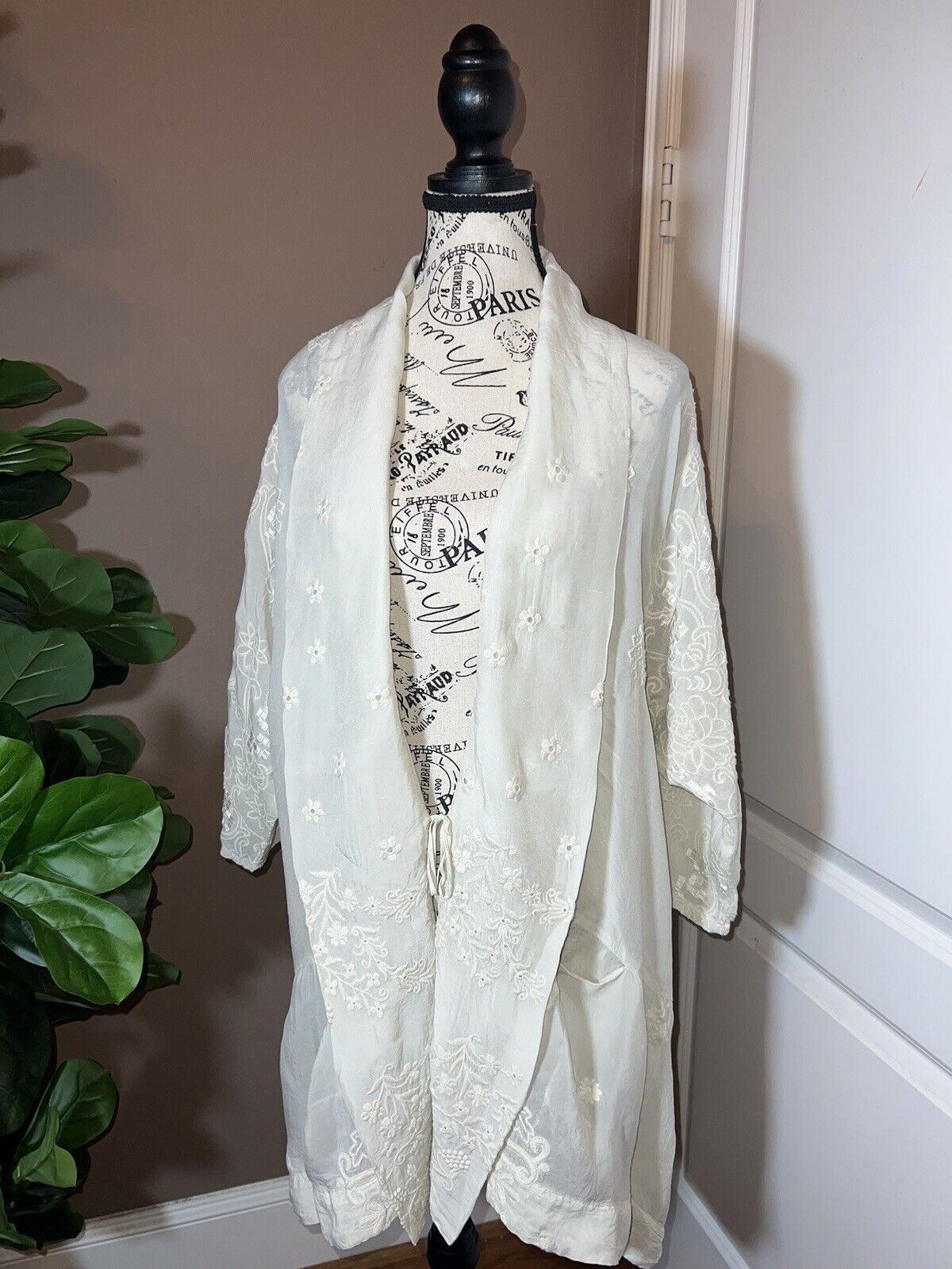 Johnny Was Ivory Ecru Silky Embroidery & Lace Kimono Beach Wedding L Large Wrap