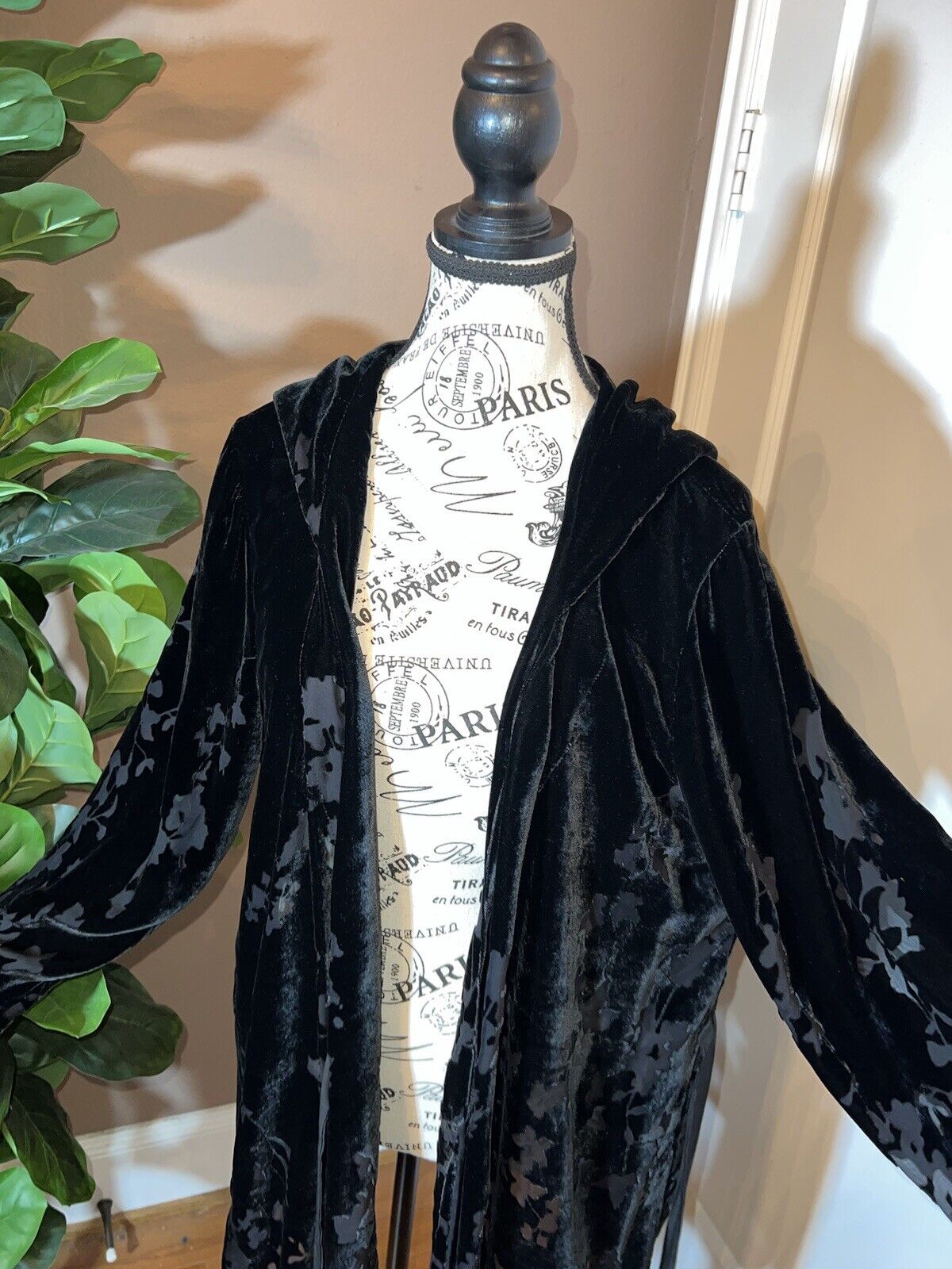 Johnny Was Black Burnout Velvet Sz L Large Luxurious Wrap Kimono Hoodie