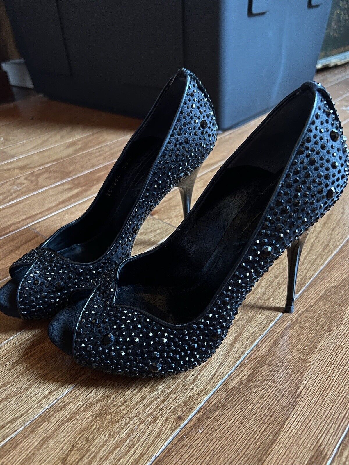 Alexander McQueen 38.5 Black Crystal Pumps High Heels Worn Once Retail $1750 HOT