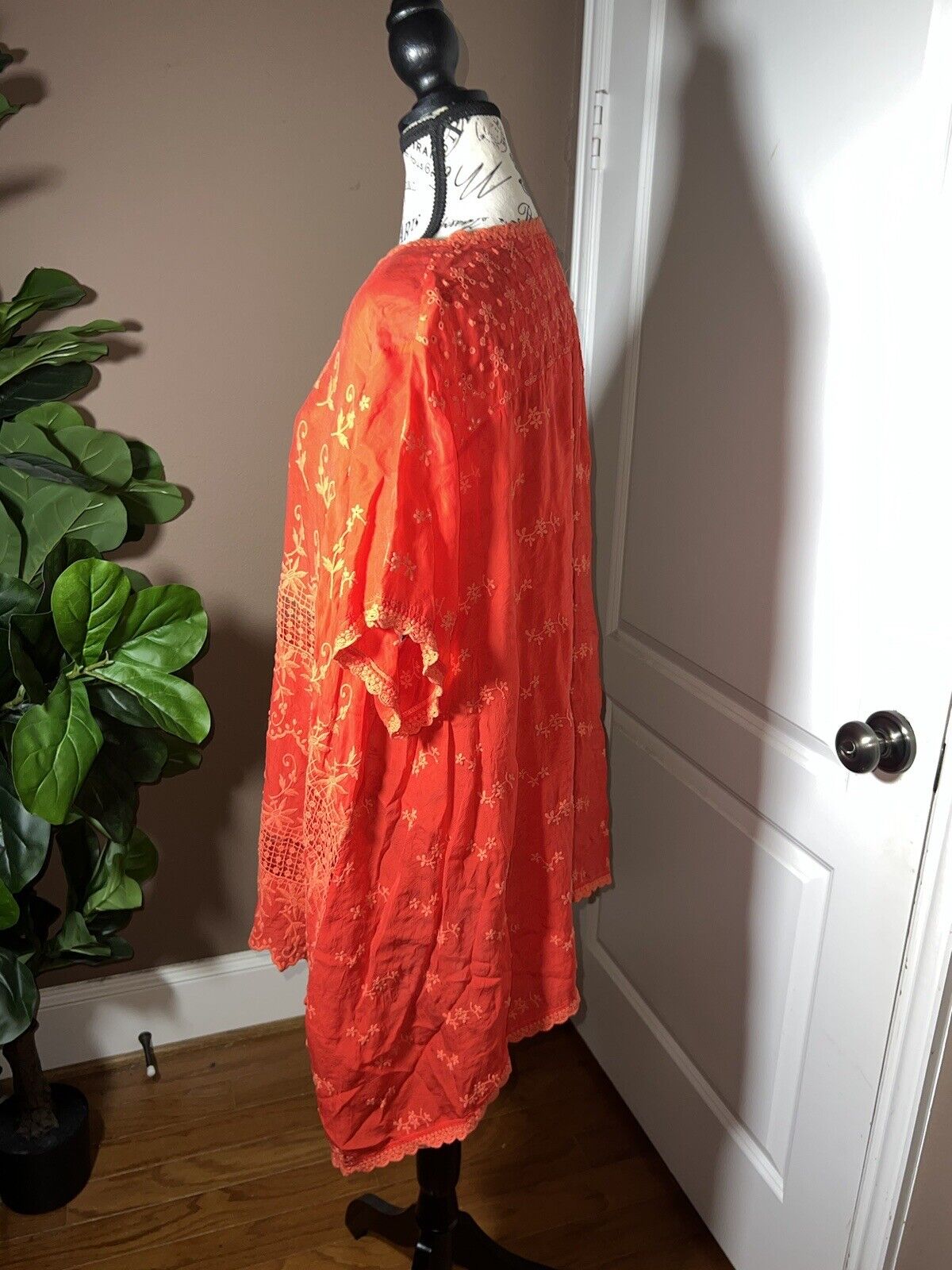 Johnny Was Orangey Red Silky Embroidery & Eyelet Tonal Tunic Kimono Sz 1X 1XL XL