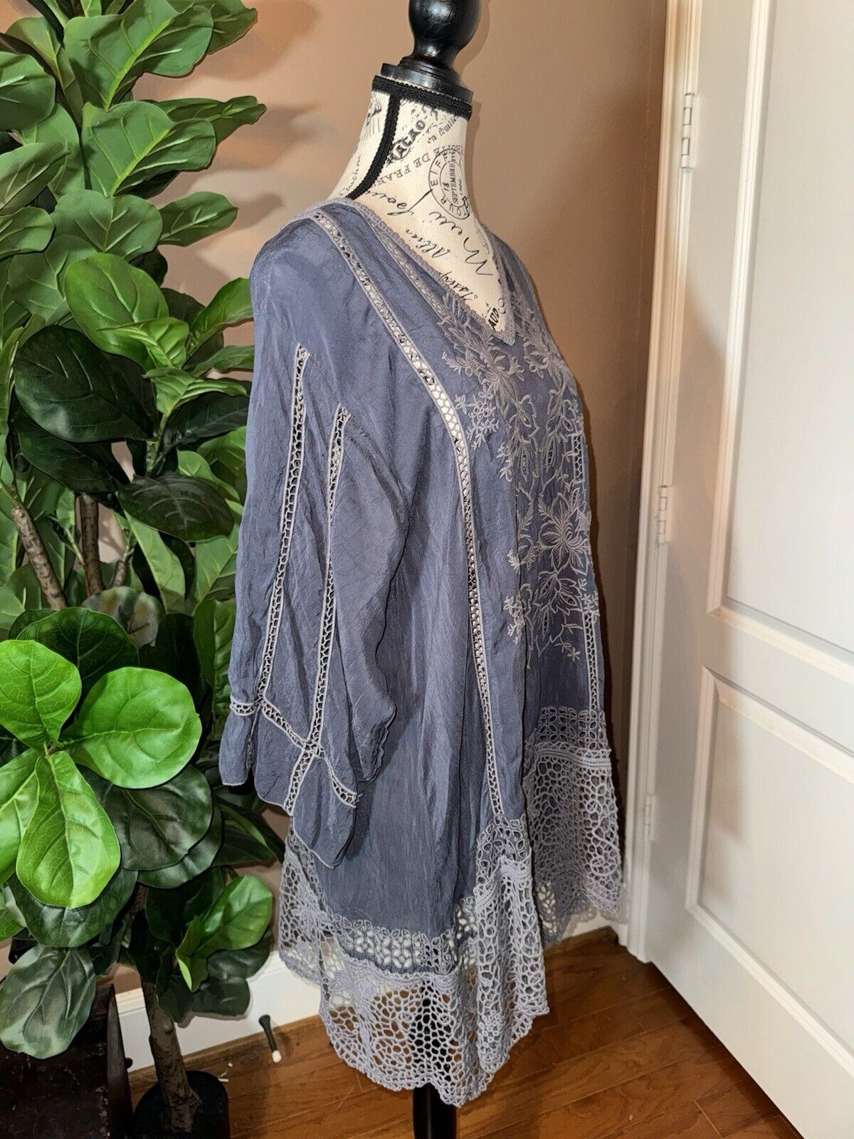 Johnny Was Sz XL Charcoal Grey Eyelet Lace Tunic OVERSIZED Elegant