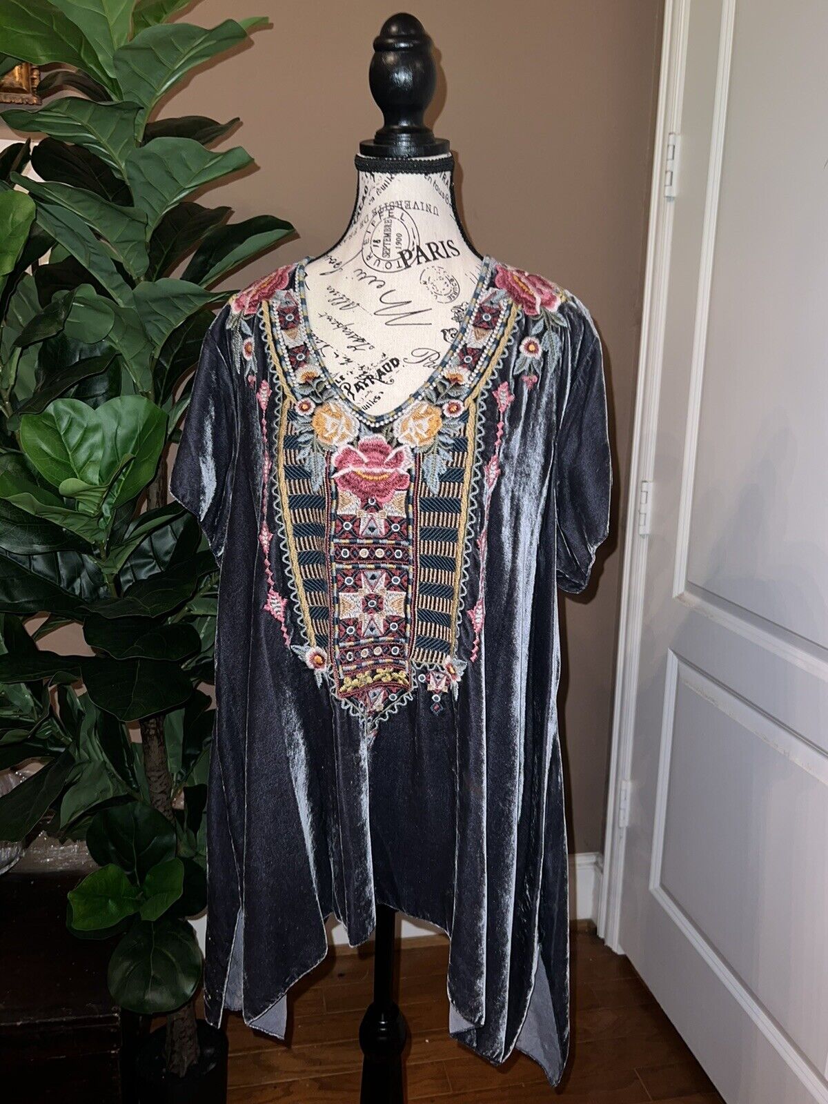 Johnny Was XL Velvet & Embroidery Grey Gray Tunic Top Kimono Style