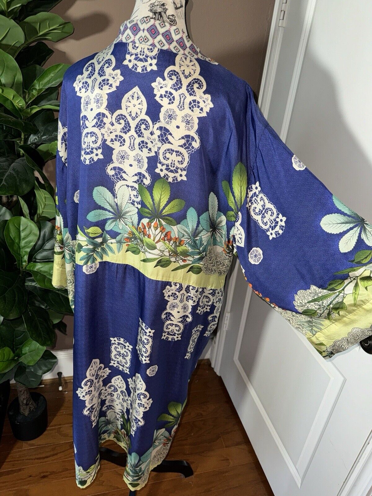 Johnny Was L Large 100% Silk Long Kimono Wrap Floral Duster Wrap Robe