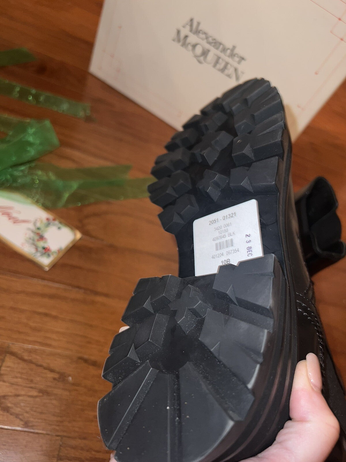 In Box ALEXANDER MCQUEEN Wander Leather Chelsea Boots 10 Black Neiman Marcus Alexander McQueen