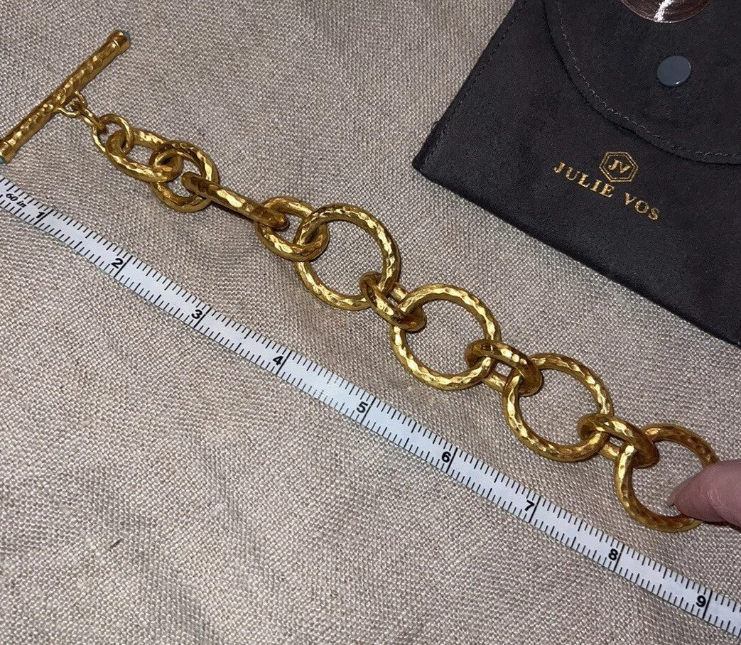 8977638