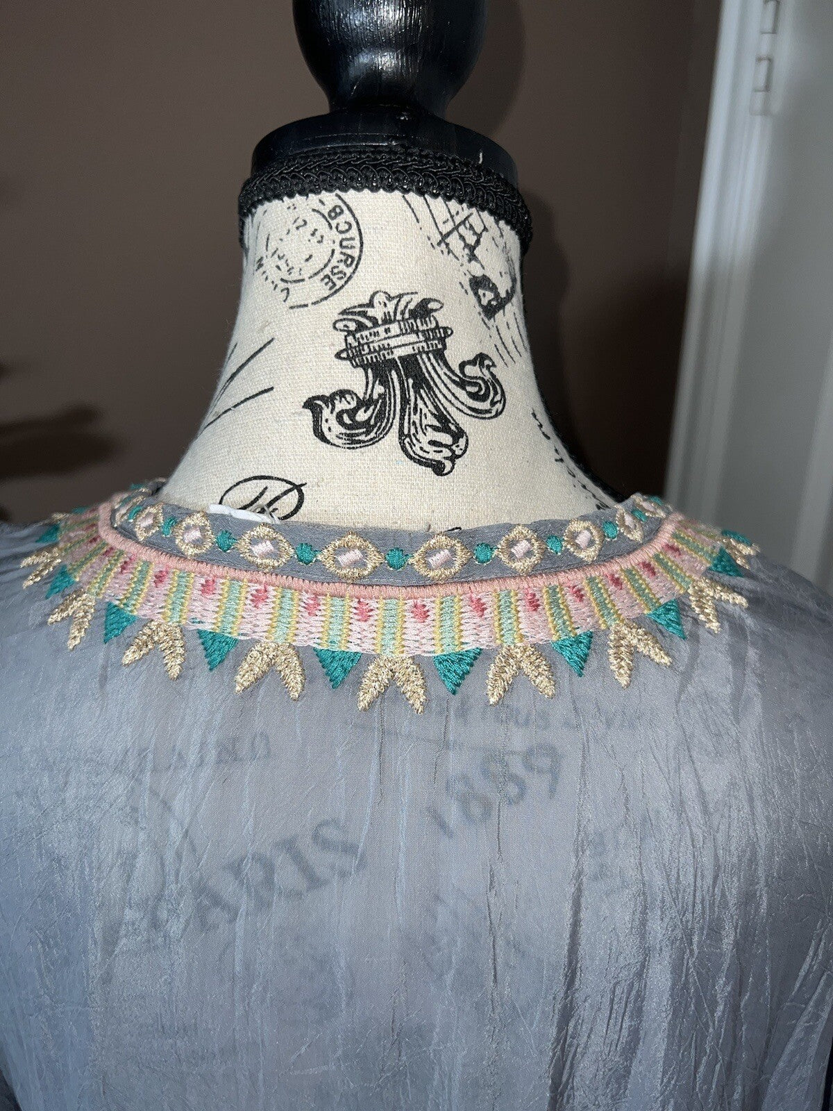 Johnny Was M Silky Kimono Poncho Wrap Top Cover Up Gold Embroidery PitPit 31” Johnny Was