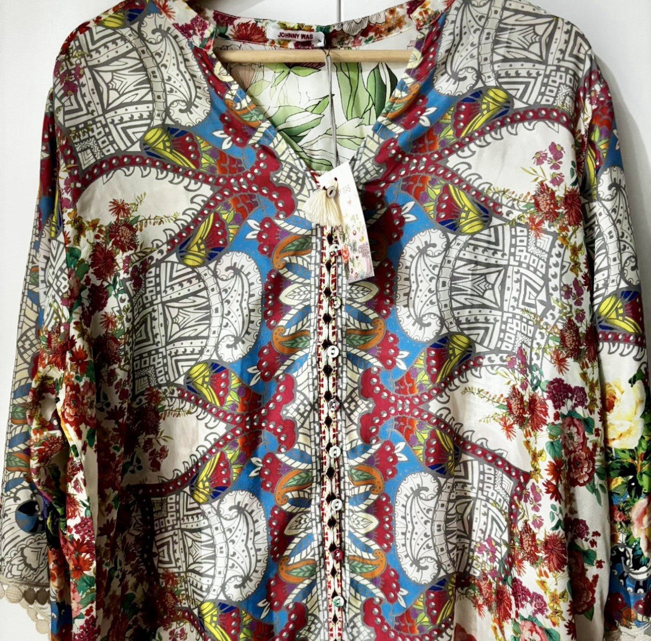 Johnny Was L Large 100% Silk Blouse Tunic Top Shirt Lace Hem Button Up Johnny Was