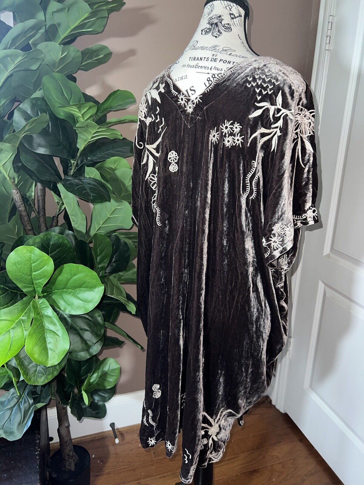 Johnny Was XL Brown Velvet Heavily Embroidered Tunic Top BOHO Mini Dress