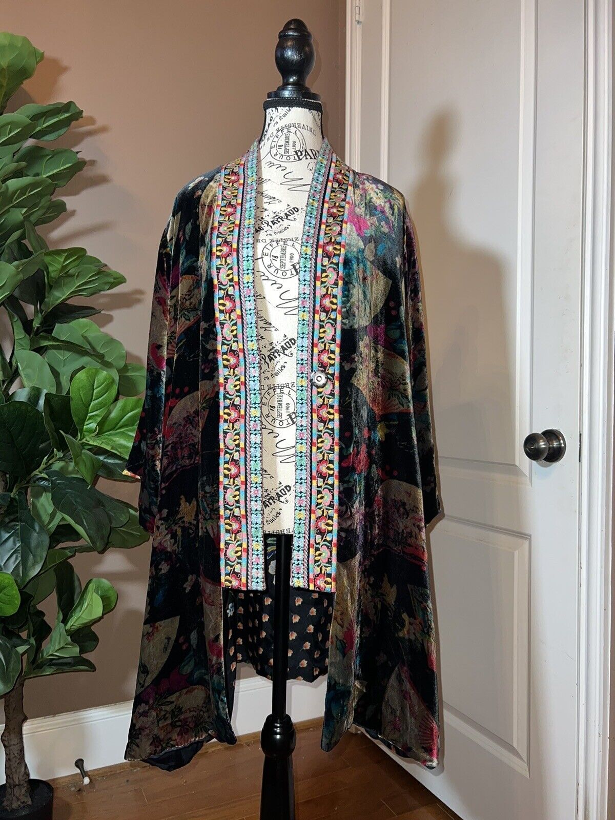 Johnny Was Velvet & Silk Kimono Wrap Sz L Large Jewel Tone Floral REVERSIBLE