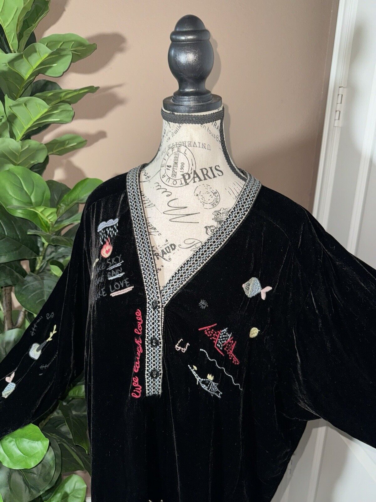 Johnny Was XL Black Velvet Heavily Embroidered Tunic Top Peasant  1X 1XL