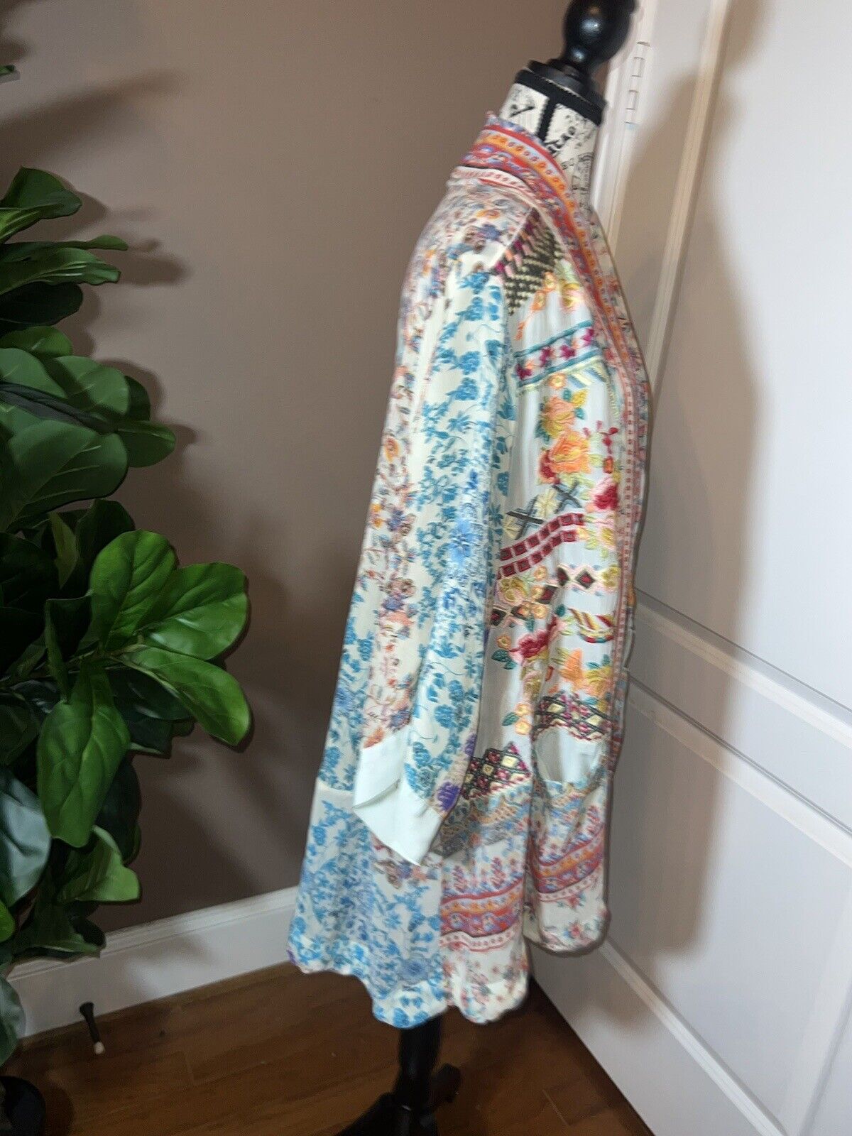 Johnny Was 1X 1XL 100% Silk Kimono Top Gorgeous Colors & Florals Embroidered