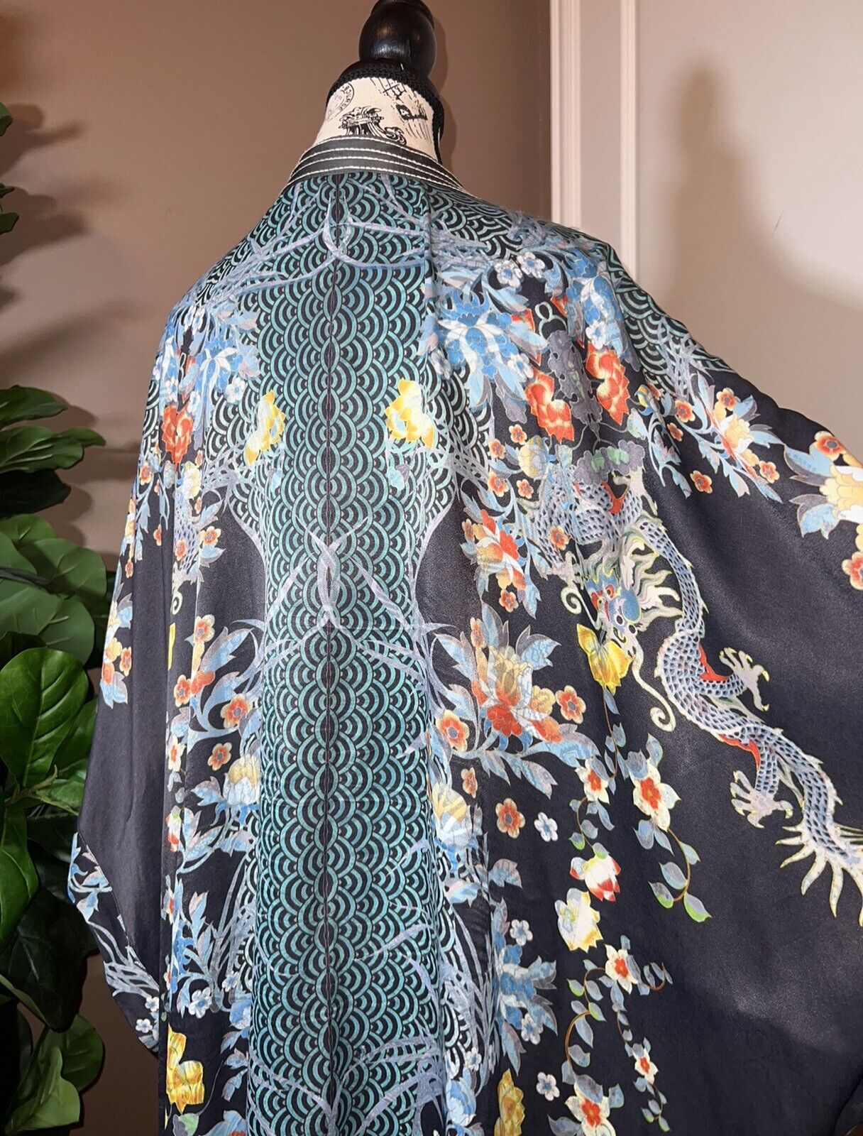 Johnny Was Sz L Silky Kimono Duster REVERSIBLE Embroidered Wrap  Dragon