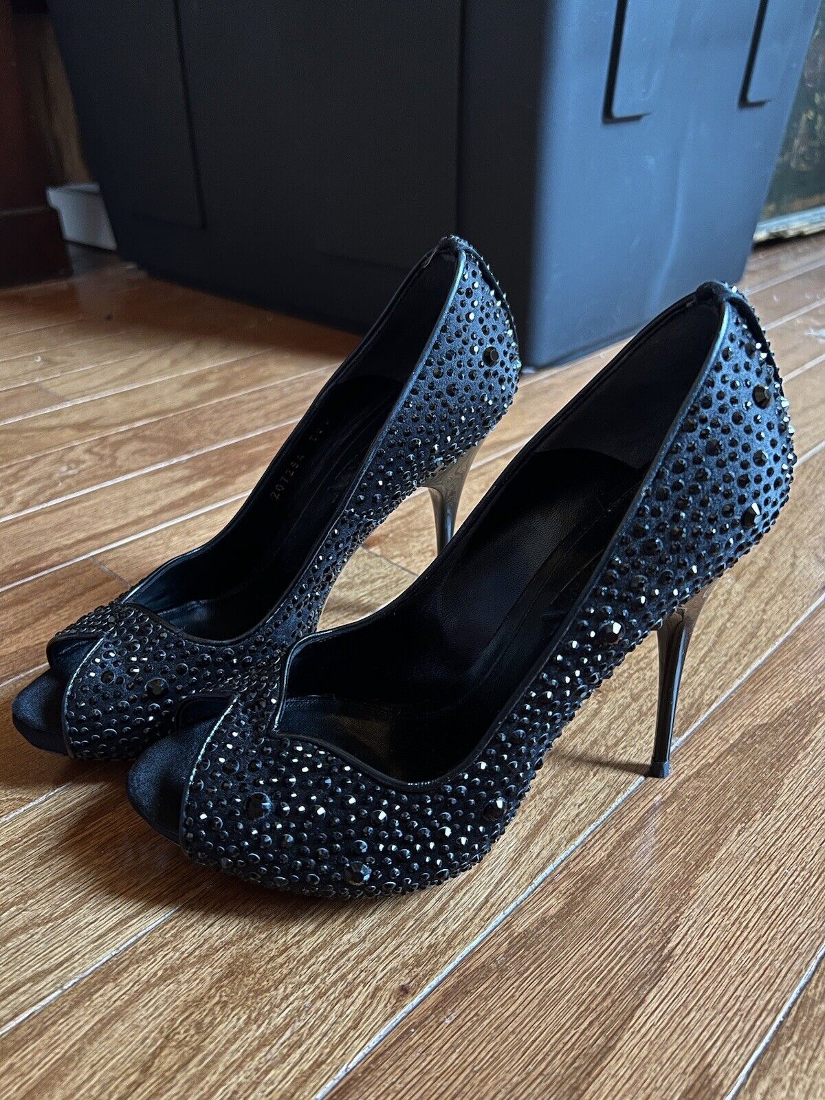 Alexander McQueen 38.5 Black Crystal Pumps High Heels Worn Once Retail $1750 HOT