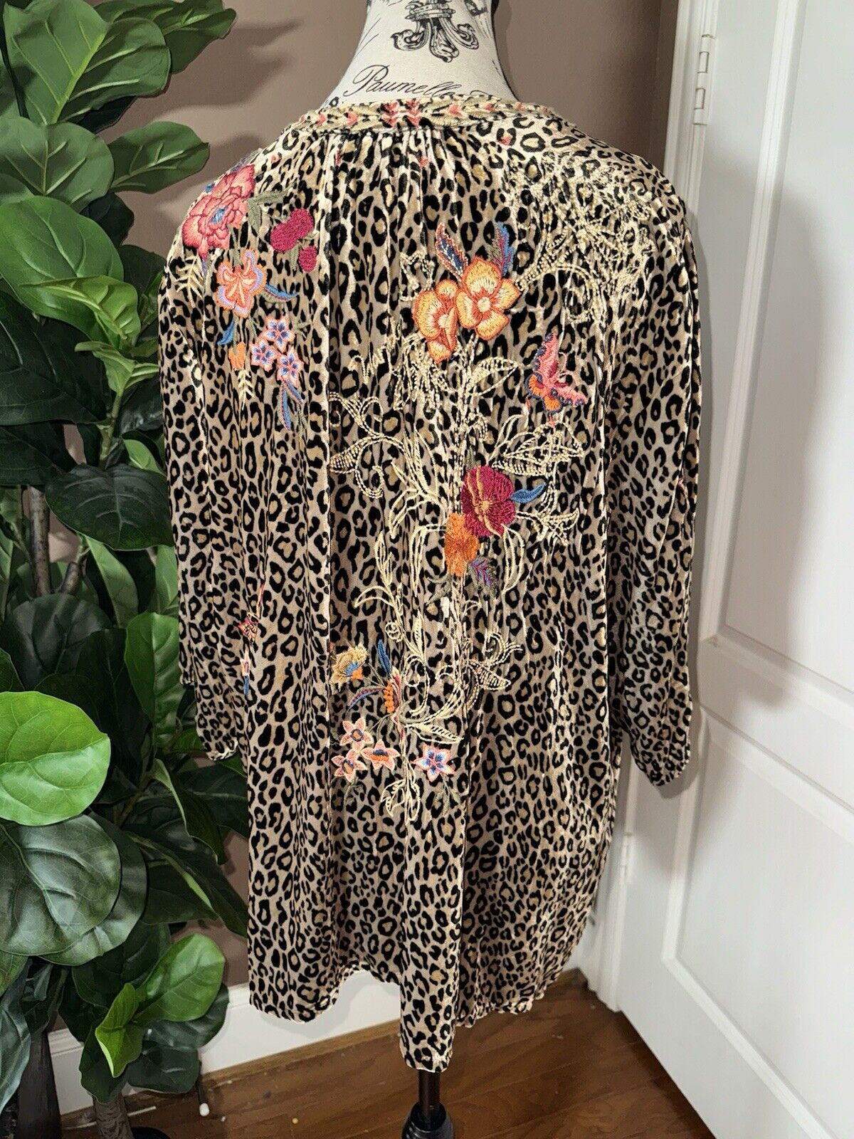 Johnny Was XL 1X Velvet Animal Leopard Print Floral Peasant Top Tunic