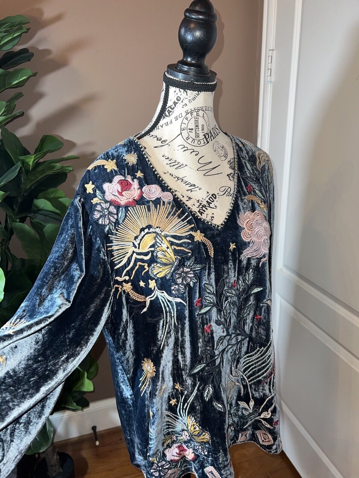 Johnny Was Midnight Blue Velvet Embroidered Tunic Top Kimono Sz M Medium