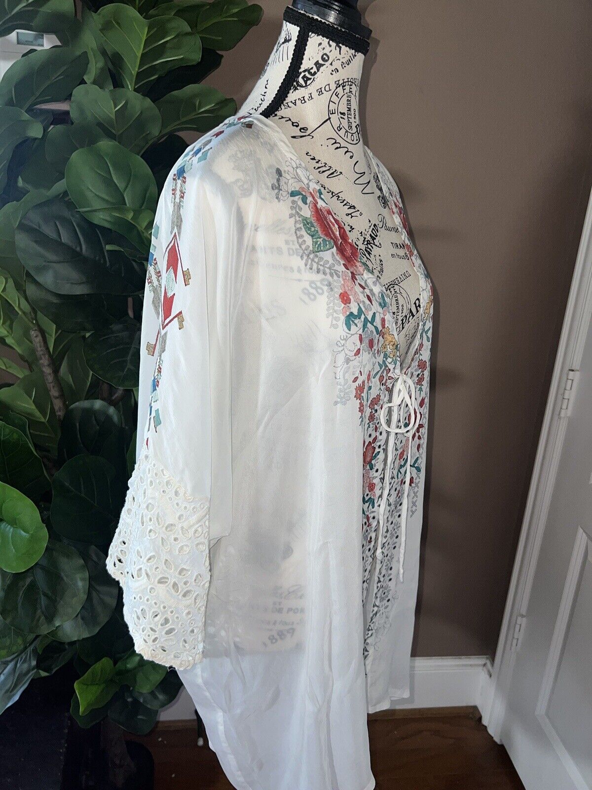 Johnny Was Silky Kimono Floral White Eyelet Lace OVERSIZED Sz M Medium