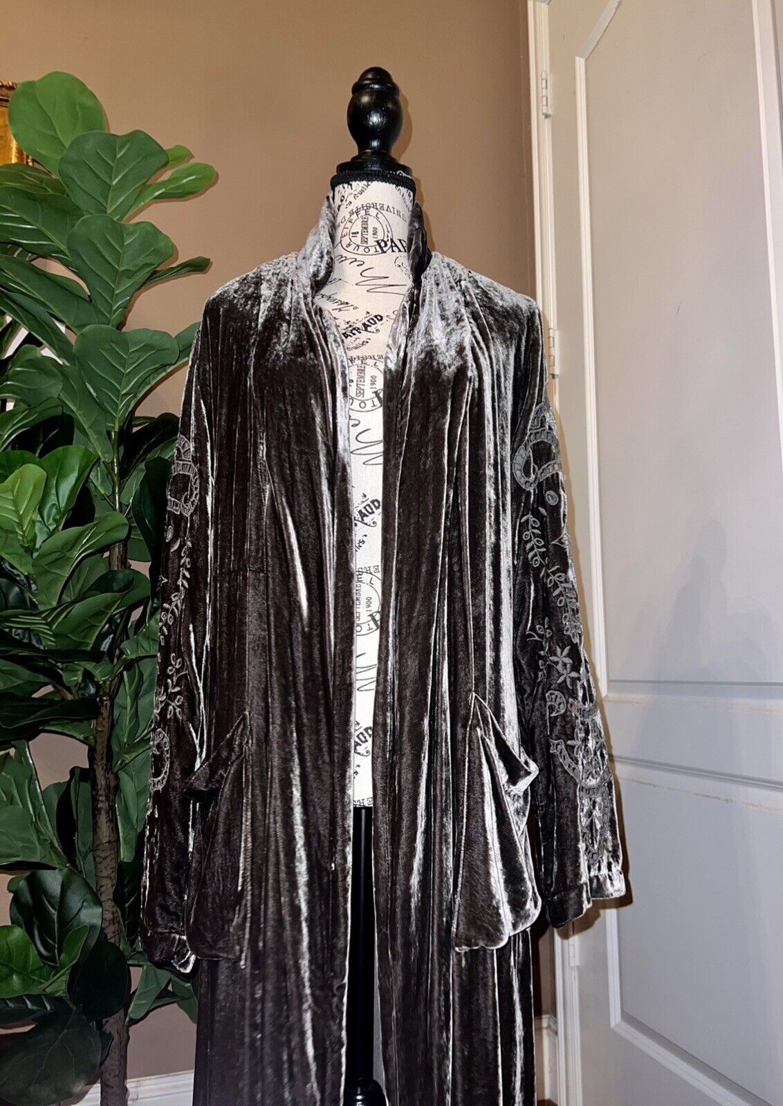 Johnny Was Grey Velvet Long Kimono Duster Wrap M Medium Eyelet Lace