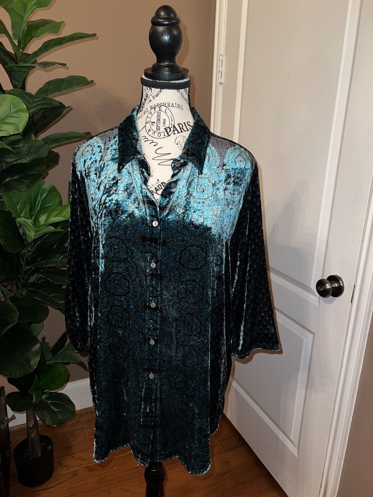 Johnny Was Turquoise Green Velvet Tunic Top Long Sleeve Button Up Sz M Medium