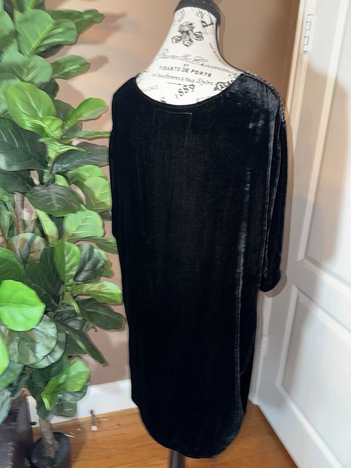 Johnny Was 3X 3XL XXXL Black Velvet Heavily Embroidered Tunic Top Mini Dress