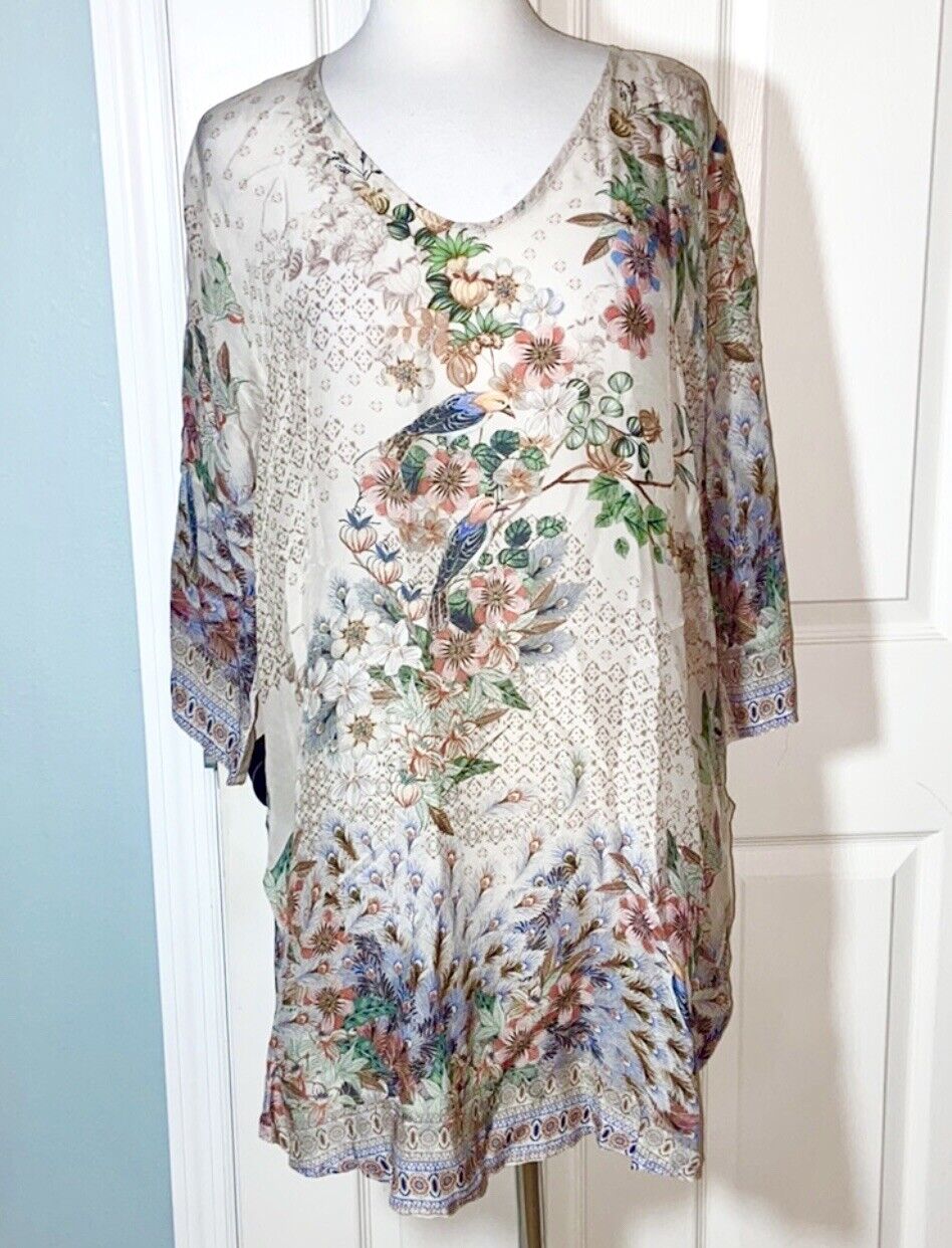 Johnny Was ELEGANT Silky Top w/ Birds/Flowers/Peacocks sz M