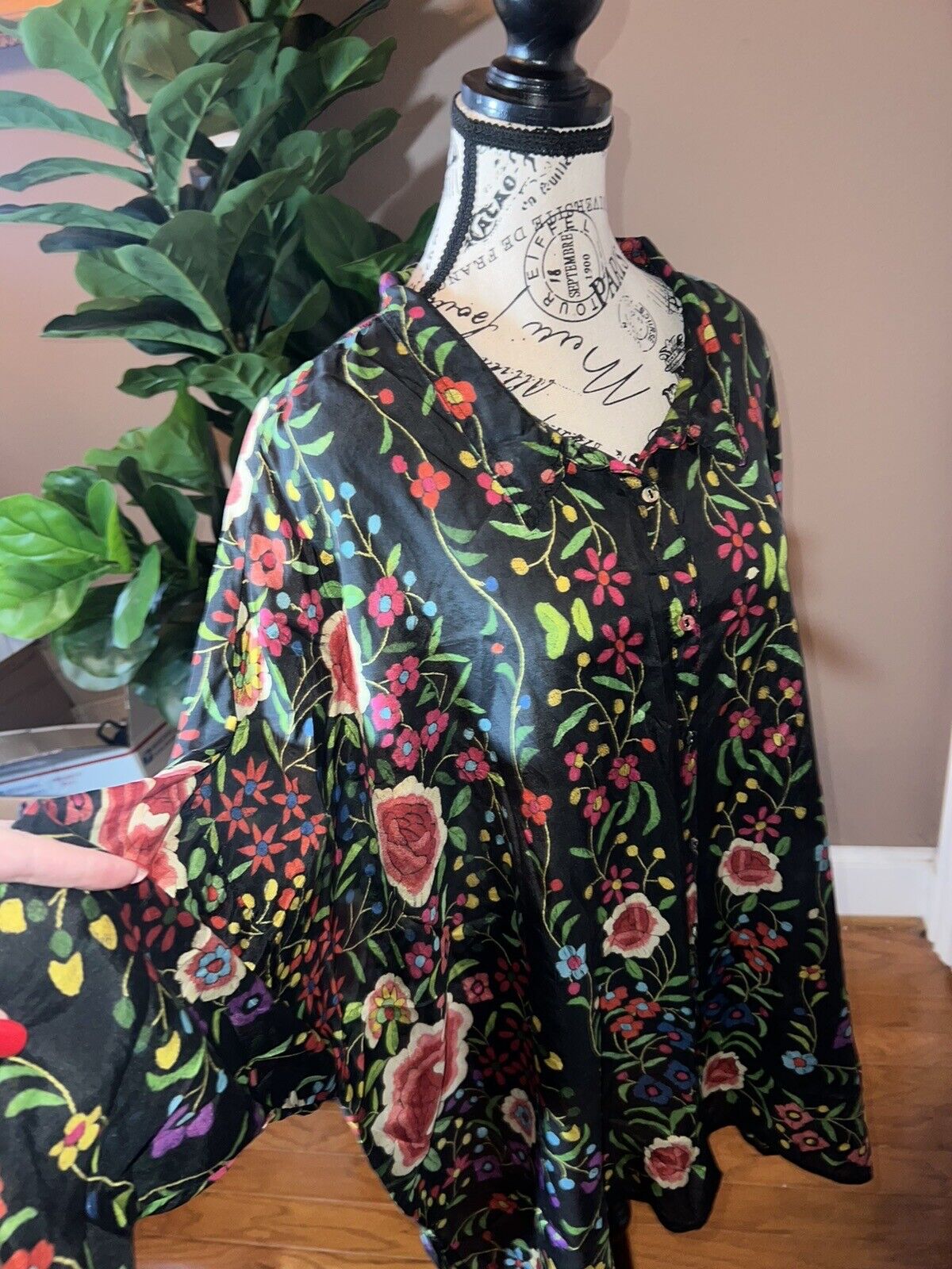 Silk Johnny Was Black Tunic Top 2XL 2X XXL 100% Silk Flowy Floral