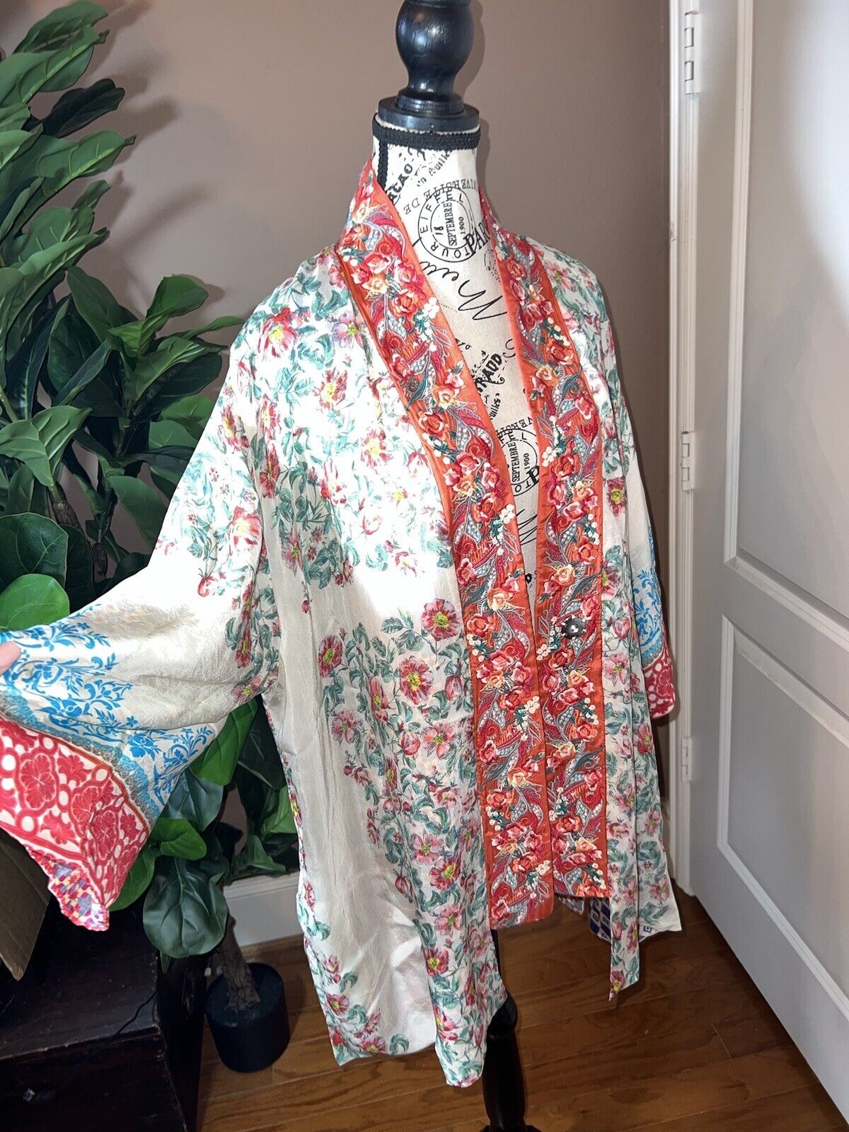 Johnny Was Silk REVERSIBLE Floral Kimono  XL 1X Embroidered & Pockets