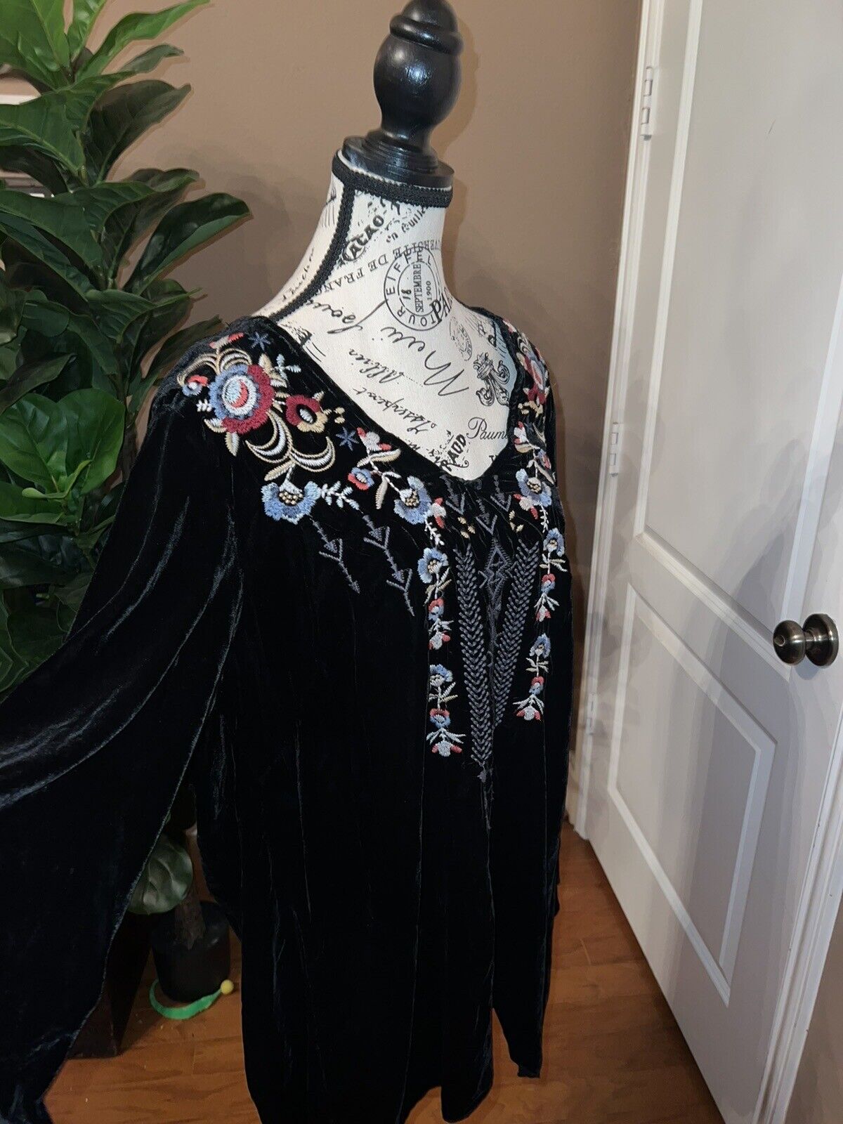 Johnny Was Black Velvet Tunic Top Mini Dress Embroidered Sz 1X XL