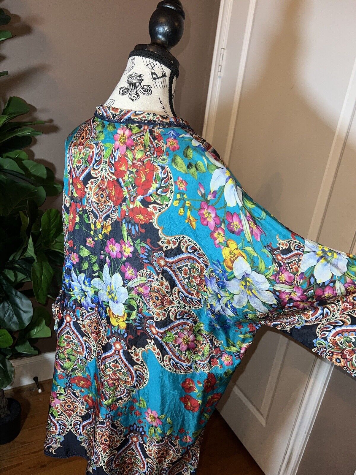 100% Silk Johnny Was Tunic Top XL 1X 1XL Kimono Feel Colorful Spring