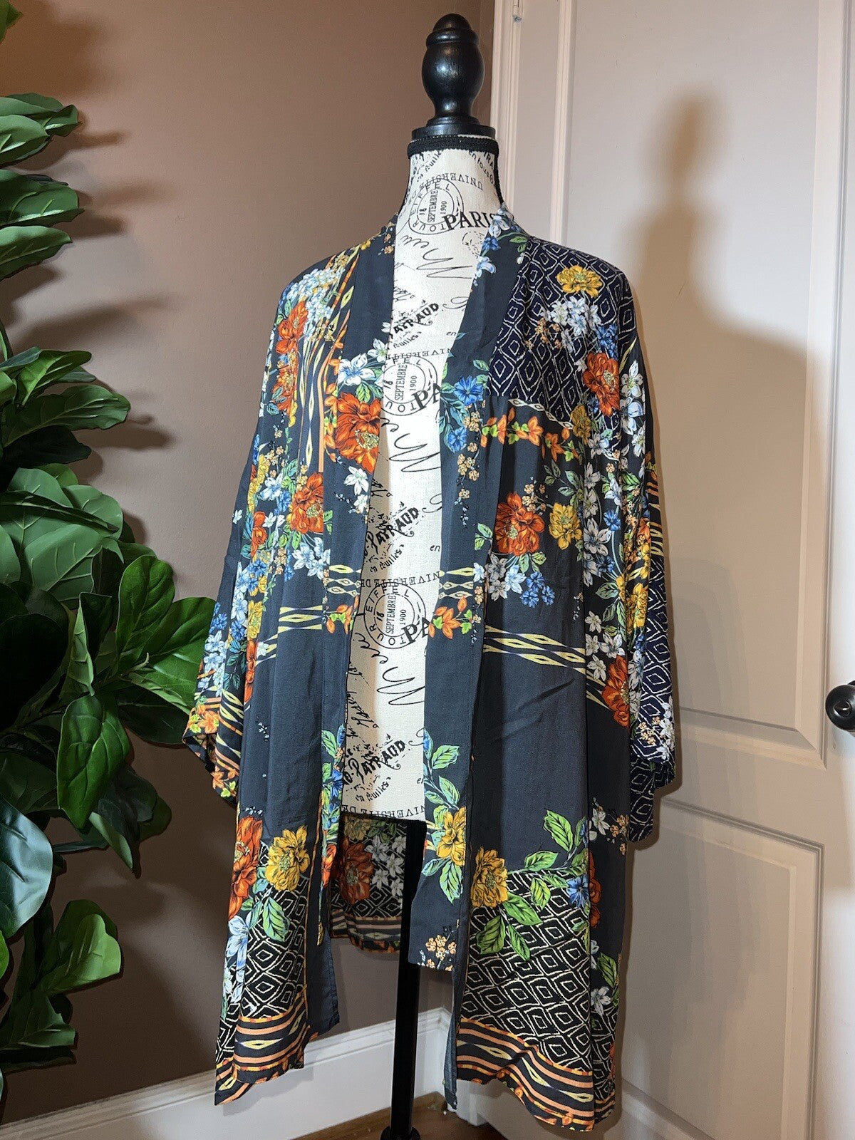 Johnny Was Kimono L Large Floral Wrap Lightweight Soft Floral Oversized Johnny Was