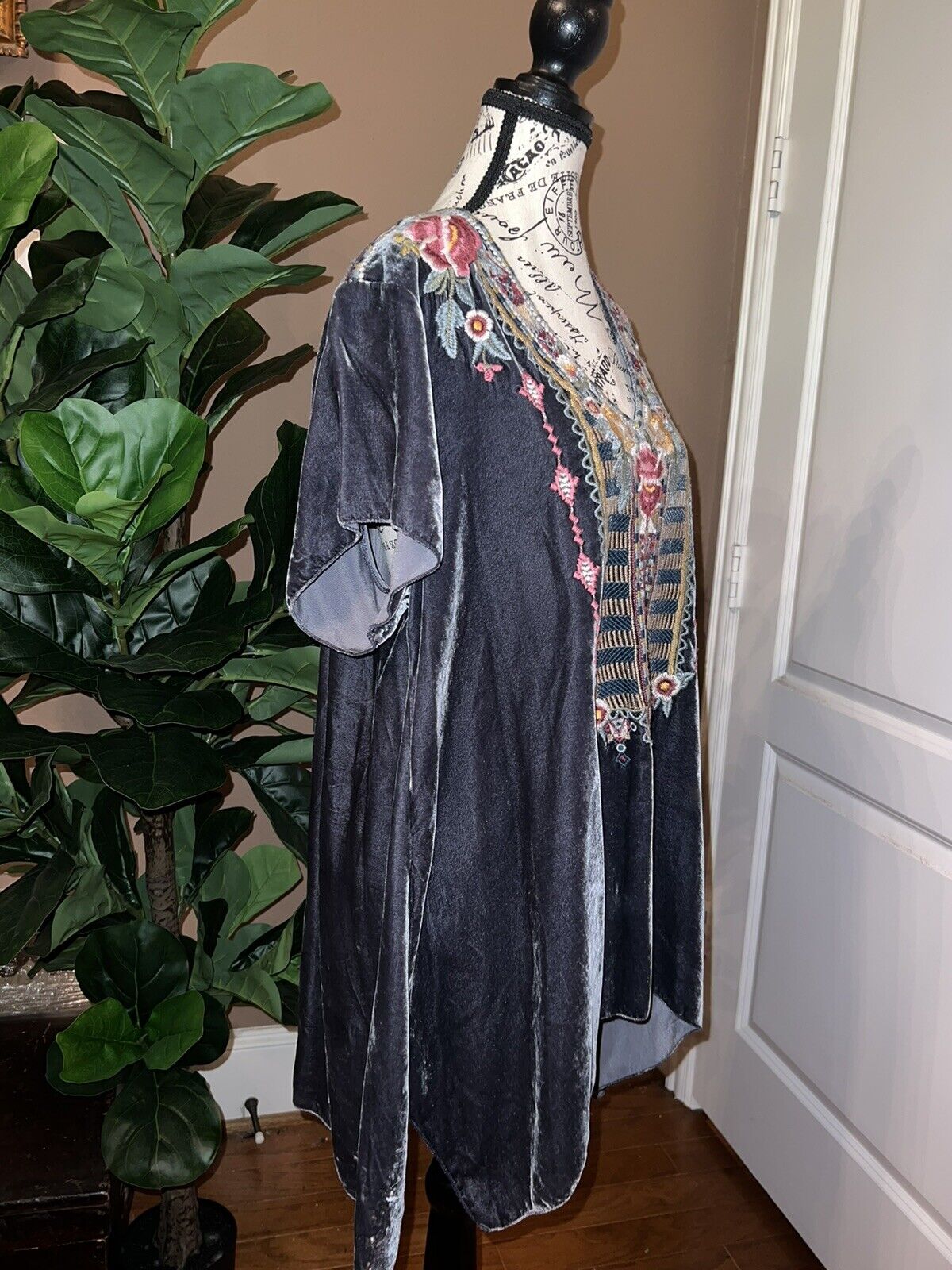 Johnny Was XL Velvet & Embroidery Grey Gray Tunic Top Kimono Style