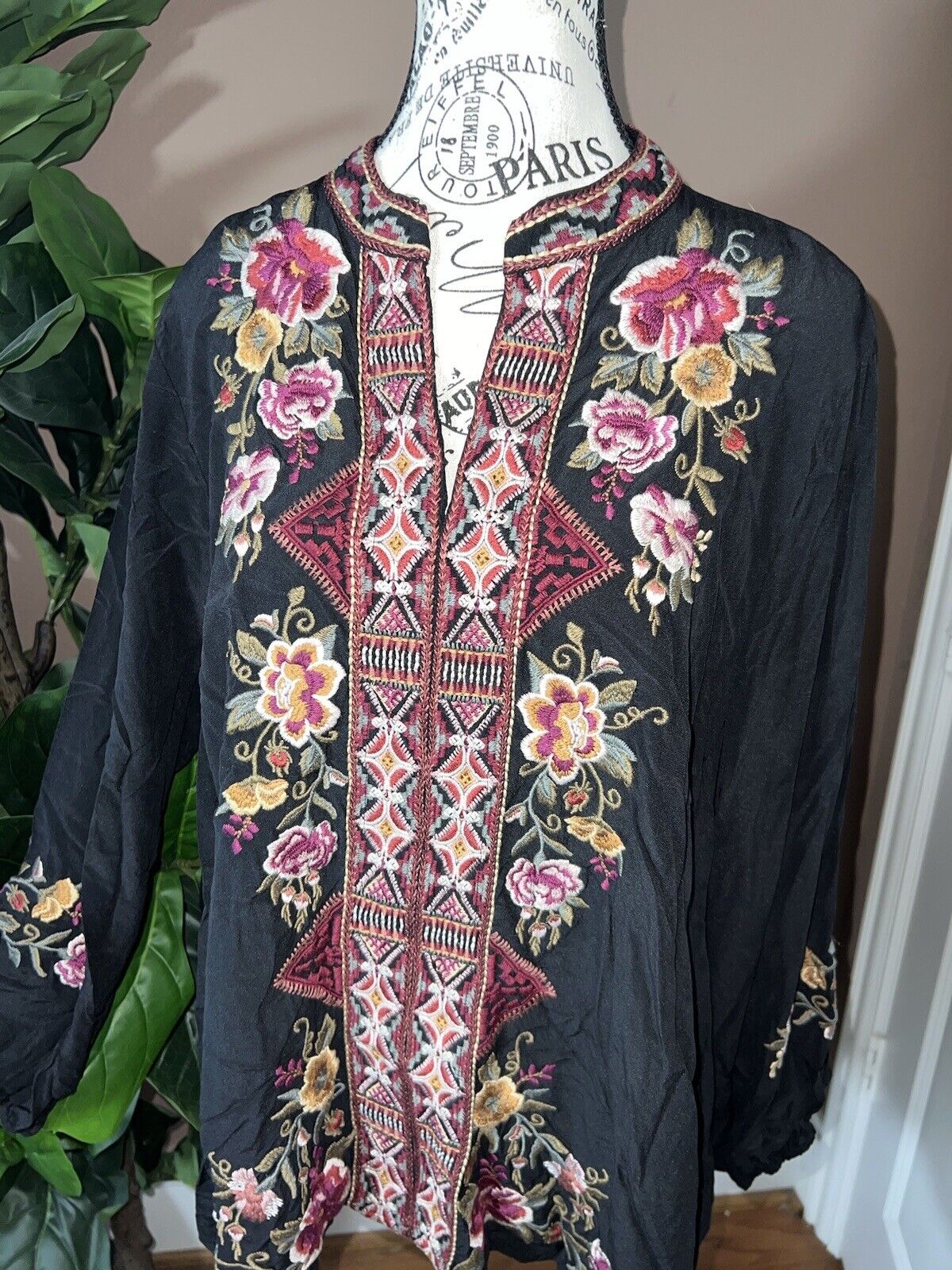 100% Silk Johnny Was Black Tunic Top XL 1X Kimono Embroidered Floral