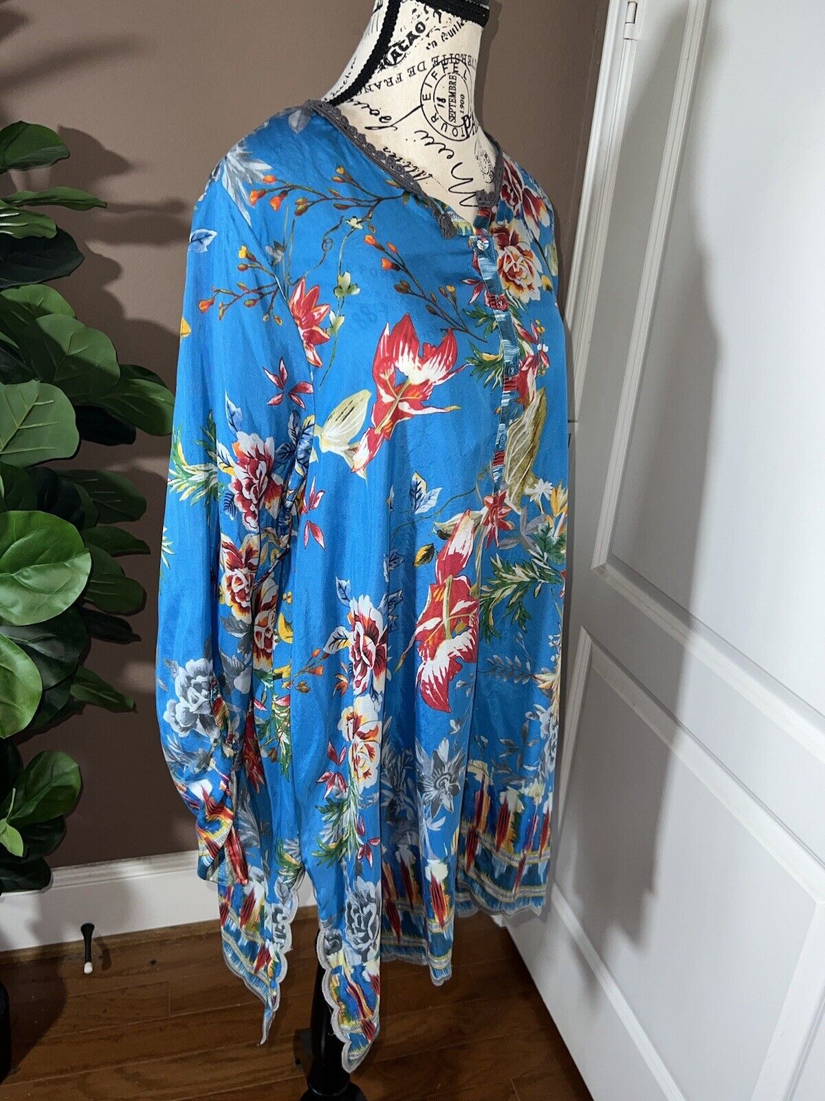 Johnny Was Tropical Blue 100% Silk Blouse Top Tunic L  Large OVERSIZED