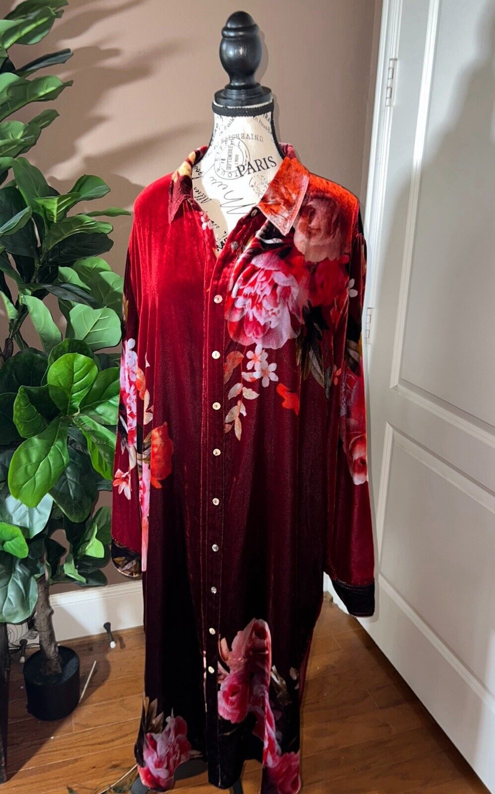 Johnny Was XL Long Velvet Kimono Button Up Shirt Dress Red & Black