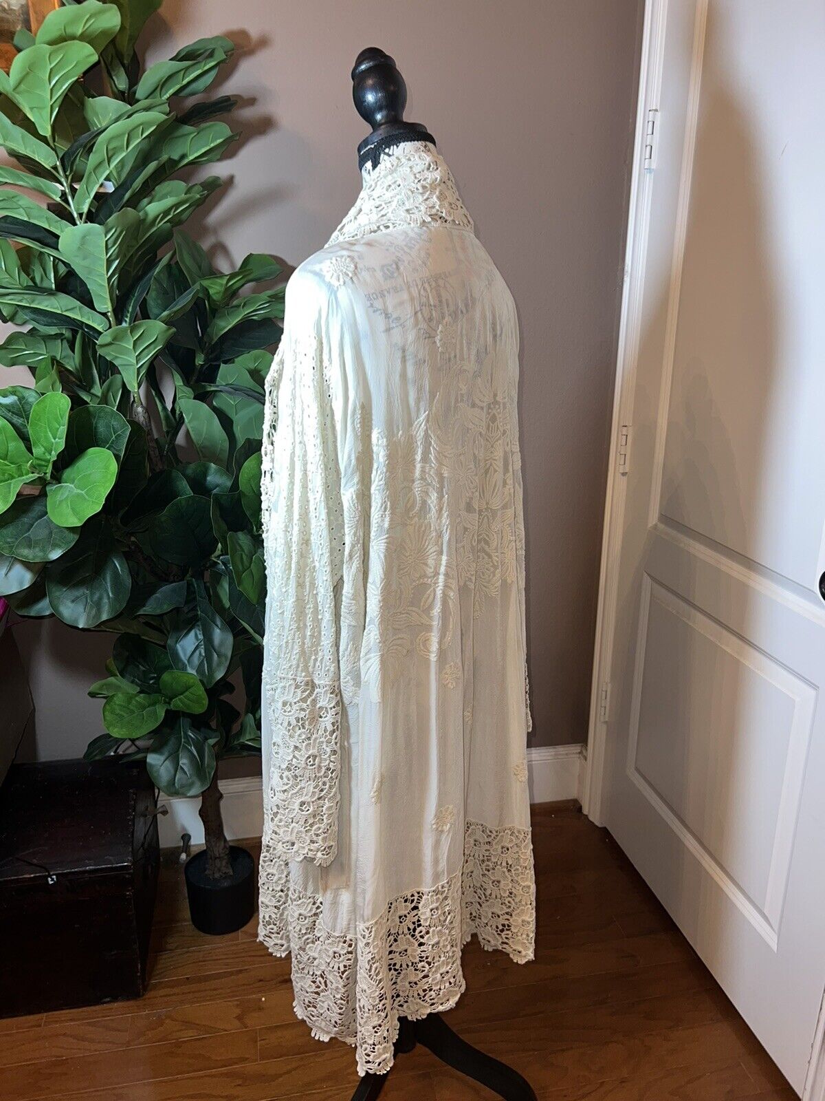 Johnny Was Ivory Silky Embroidery & Lace Kimono Beach Wedding Wrap XL OVERSIZED