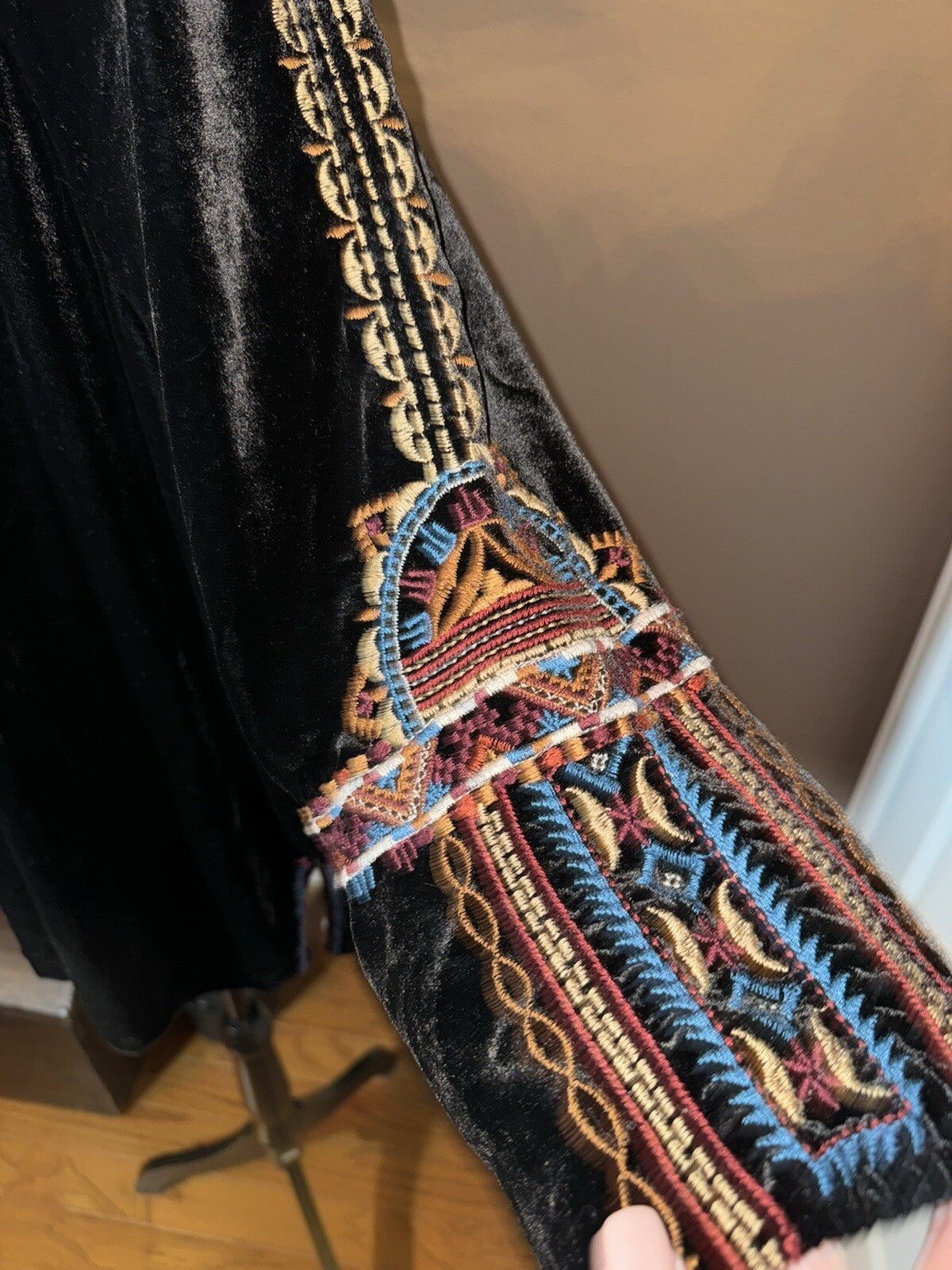 JOHNNY WAS L Large Black Velvet Peasant Blouse Shirt Tunic Top Embroidered Johnny Was