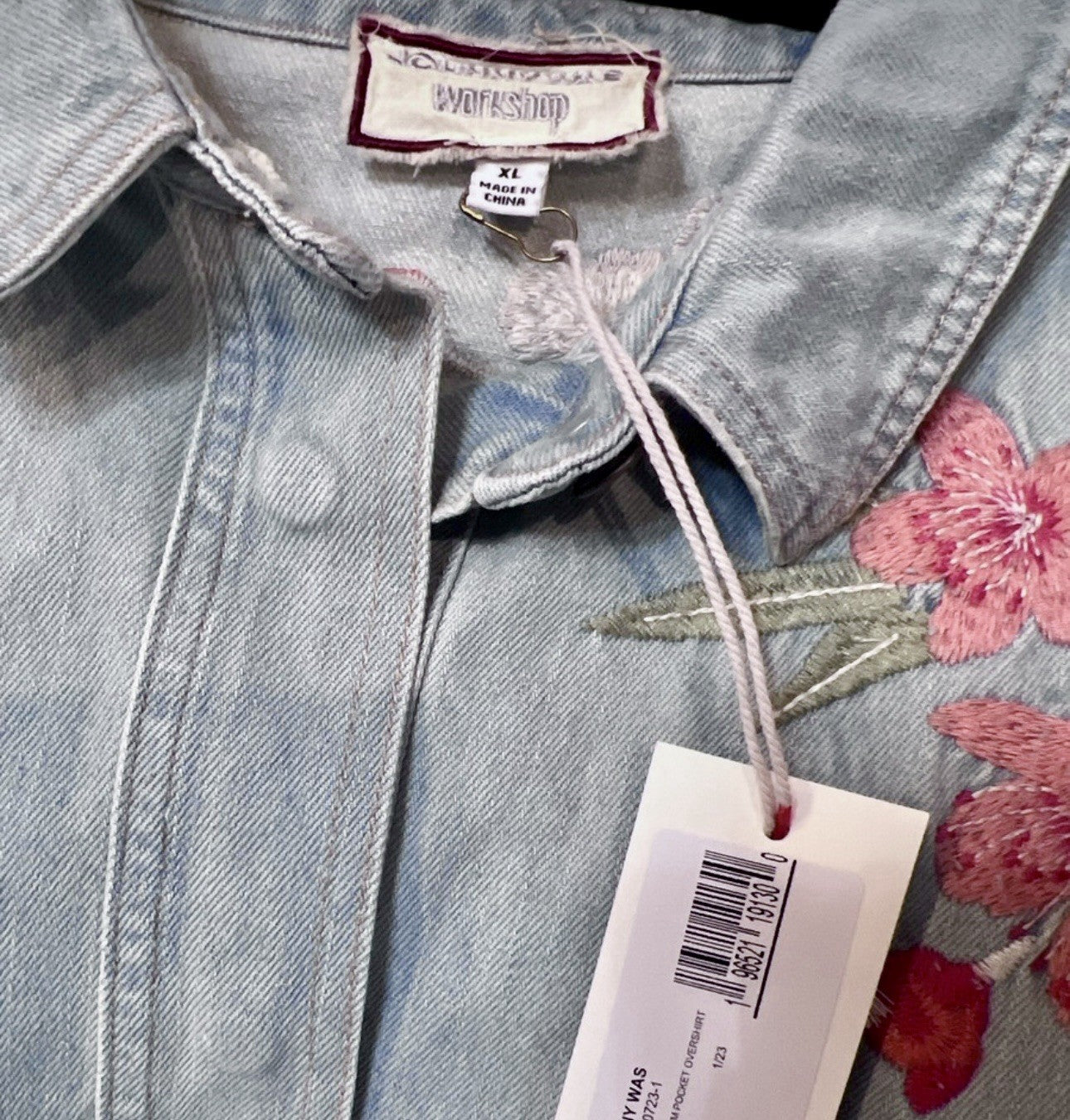 Johnny Was XL Denim Jacket Shacket Coat Embroidered Roses Light Wash Johnny Was