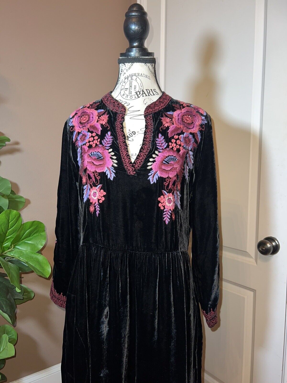 Johnny Was Black Velvet Heavily Embroidered Tunic Top Mini Dress L Large Floral