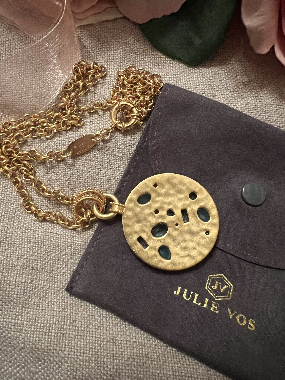 6848083