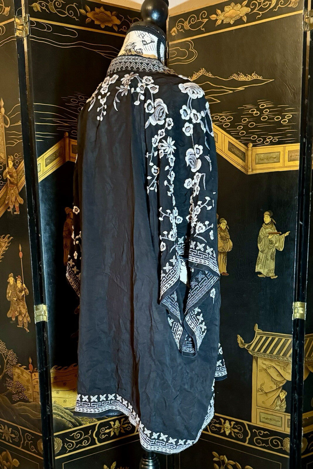 Johnny Was XL Silky Black Kimono Wrap Top Embroidered Black Duster Jacket Floral Johnny Was