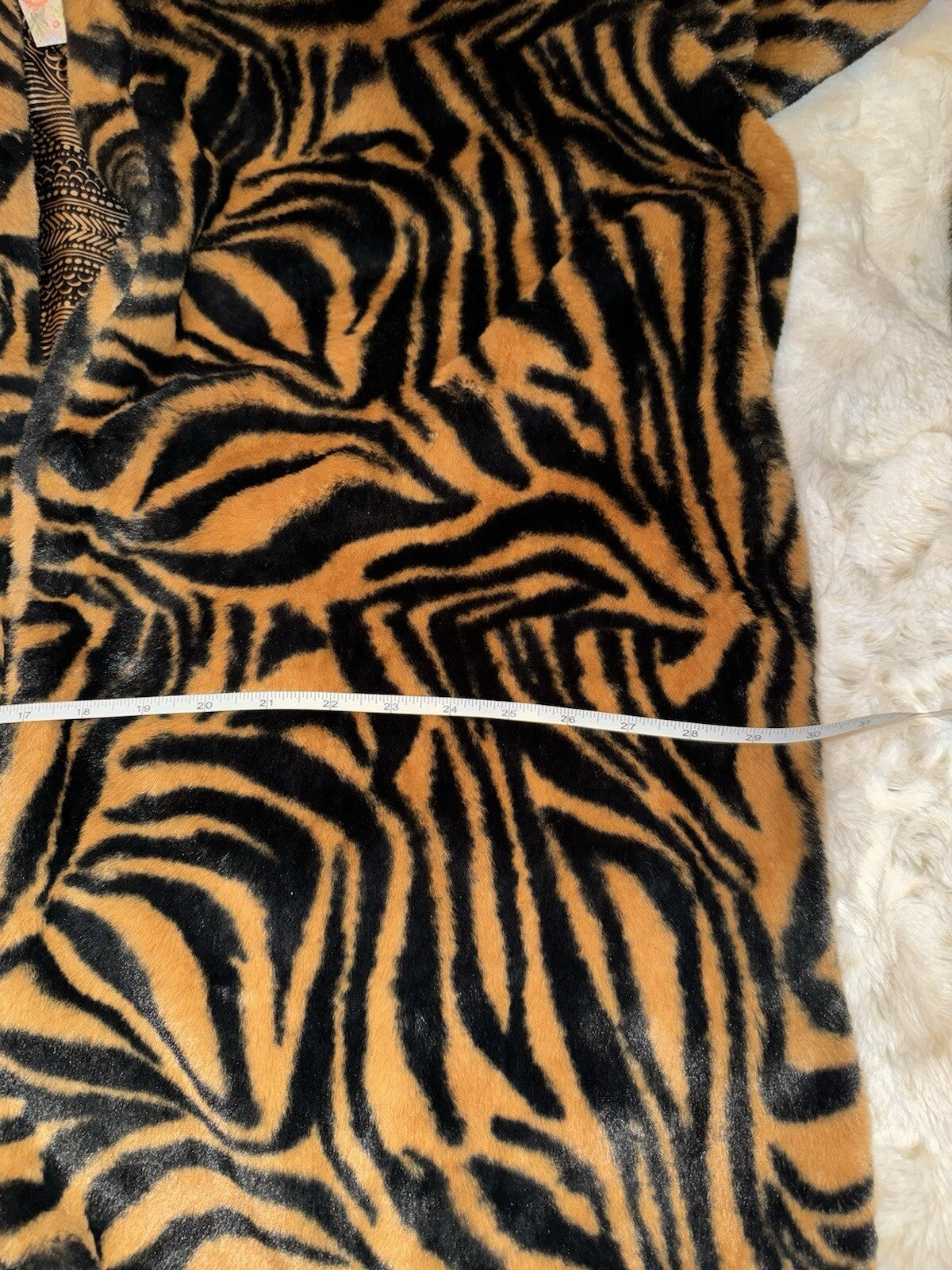 Johnny Was XL Faux Fur & Silk Tiger Stripe Long Length Coat Jacket Wrap Johnny Was