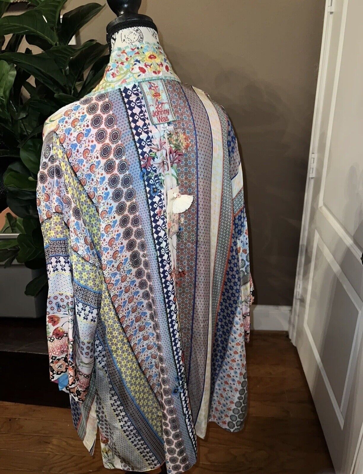 Johnny Was Sz XL 1X REVERSIBLE Silky Kimono Exceptional Quality Pinks